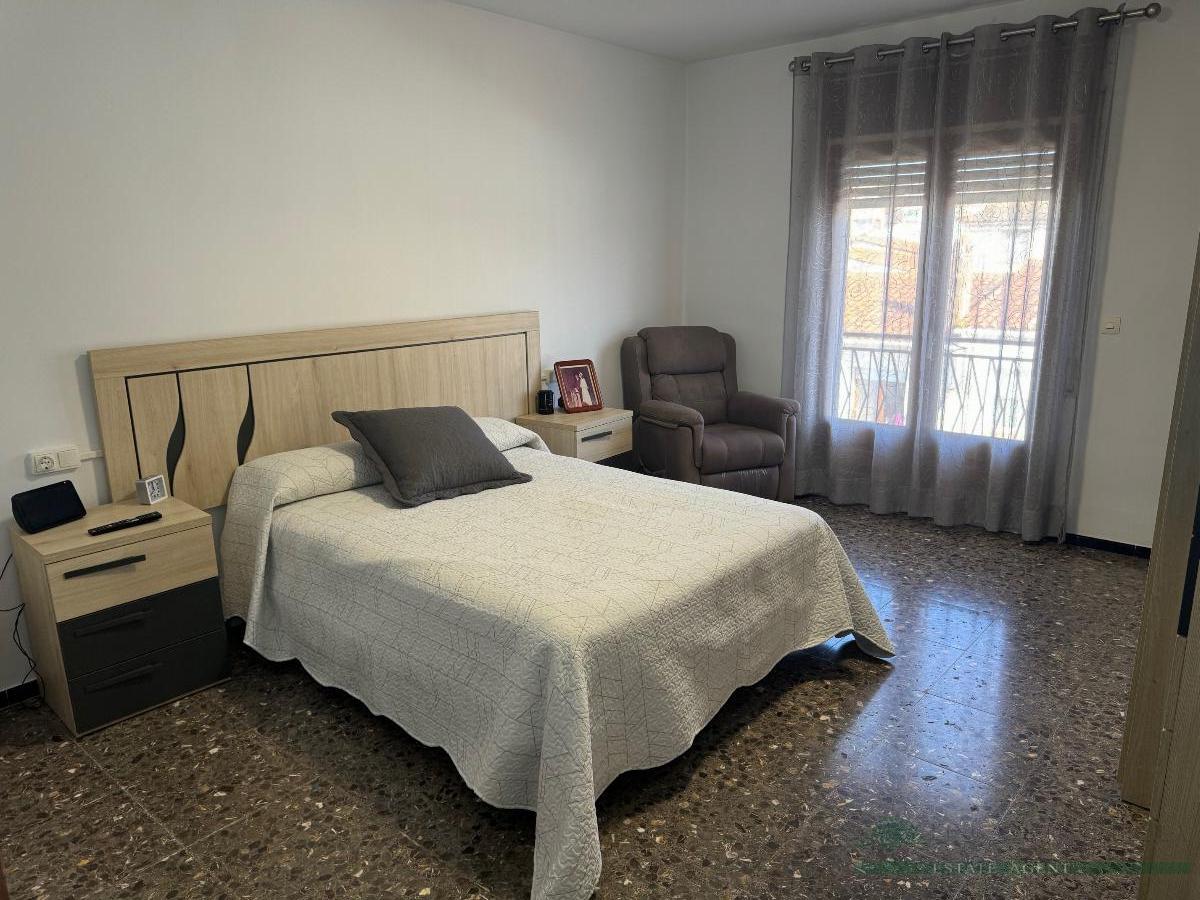 Sprzedaż z budynek w Llagostera