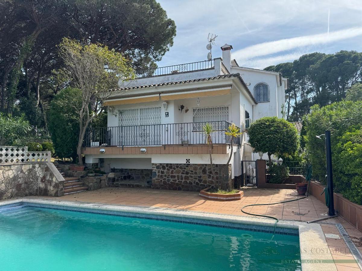 Venta de casa en Sant Feliu de Guíxols