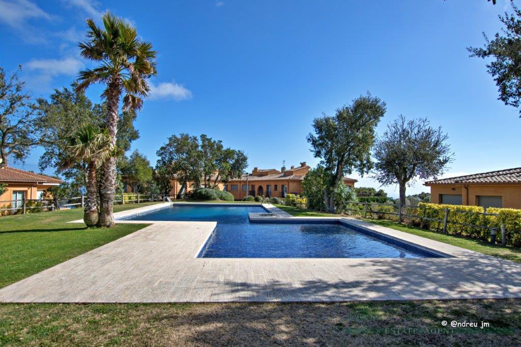 Продажа от

 Апартаменты на Castell-Platja d´Aro