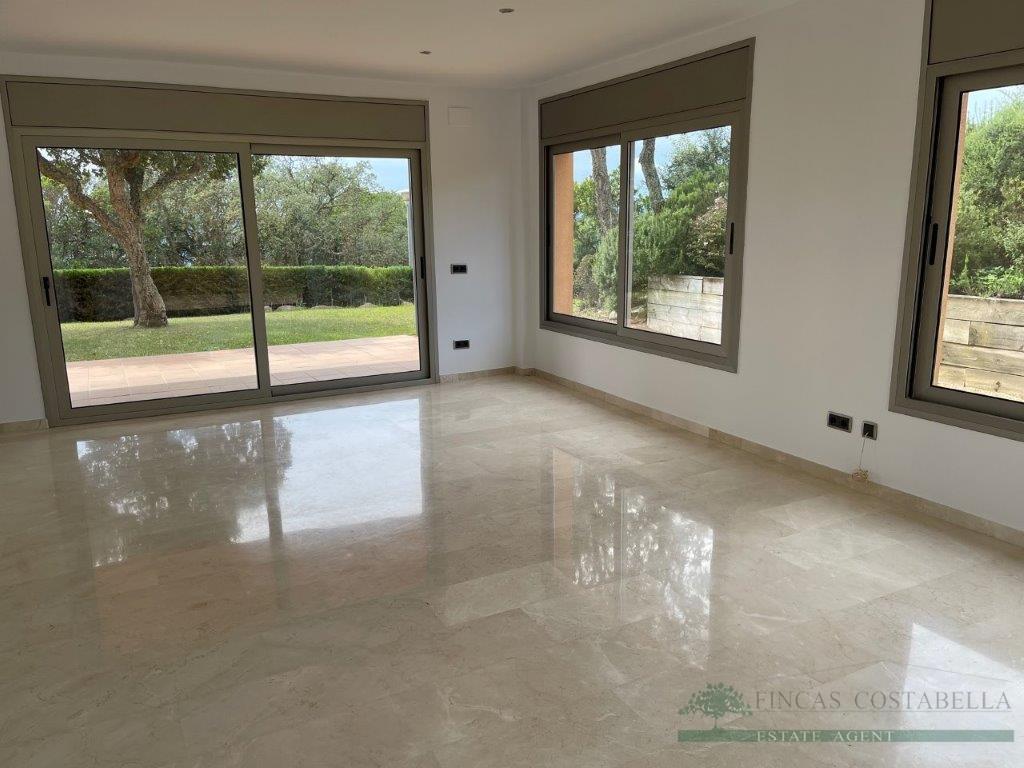 Продажа от

 Апартаменты на Castell-Platja d´Aro