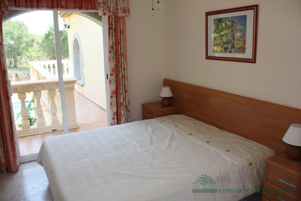 For sale of house in Santa Cristina D´aro