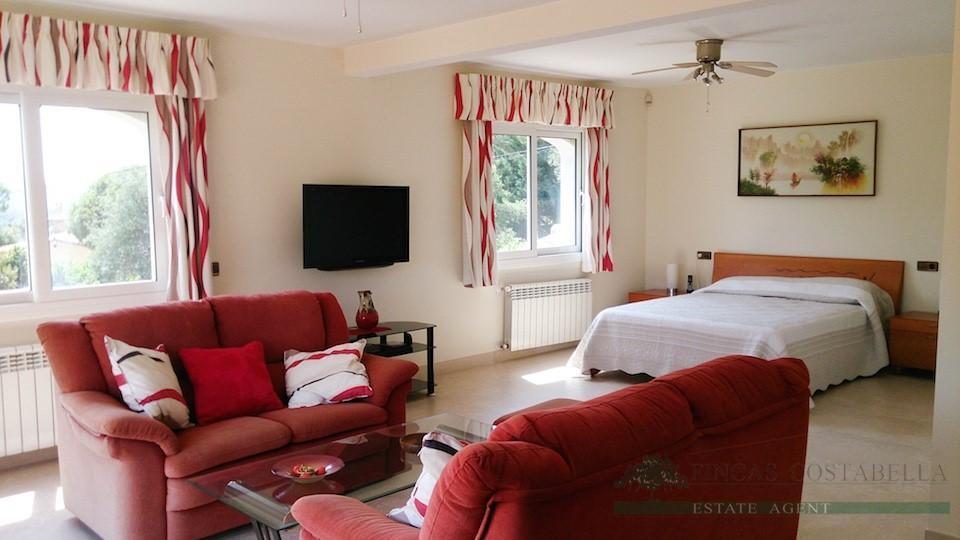 For sale of house in Santa Cristina D´aro