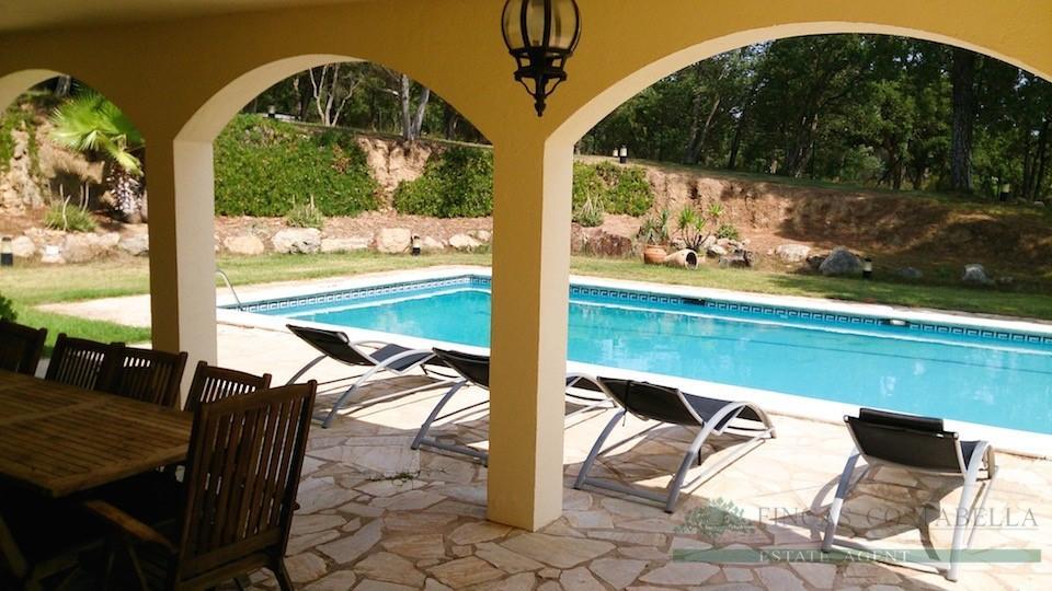 For sale of house in Santa Cristina D´aro