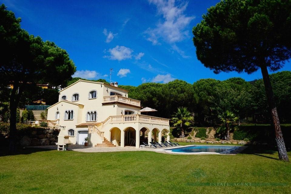 For sale of house in Santa Cristina D´aro