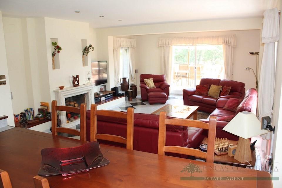 For sale of house in Santa Cristina D´aro