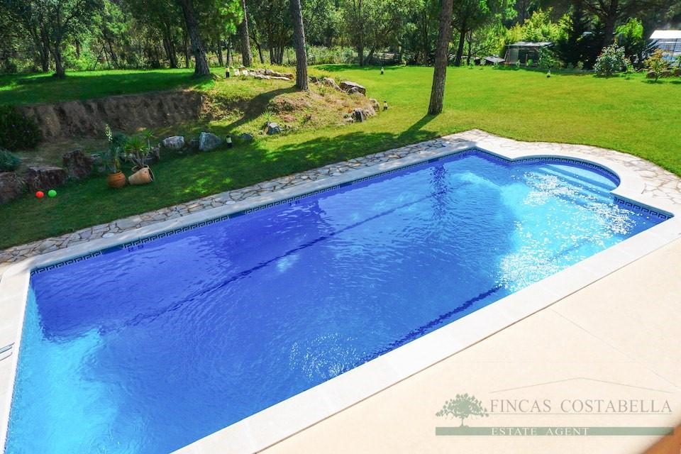 For sale of house in Santa Cristina D´aro