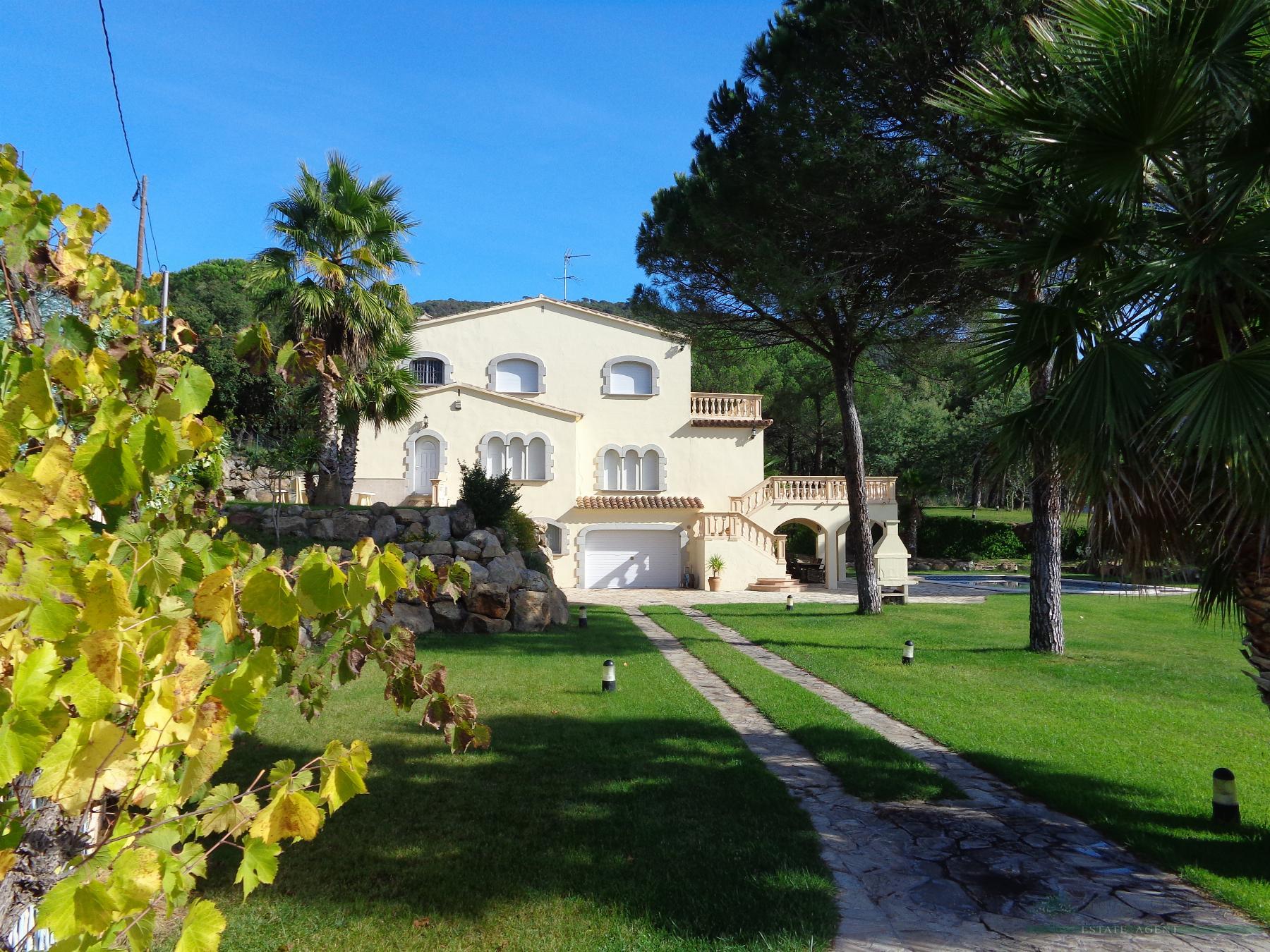 For sale of house in Santa Cristina D´aro