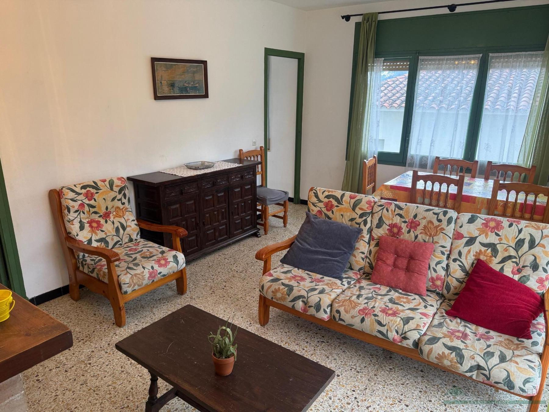 Til salg fra hus i Santa Cristina D´aro