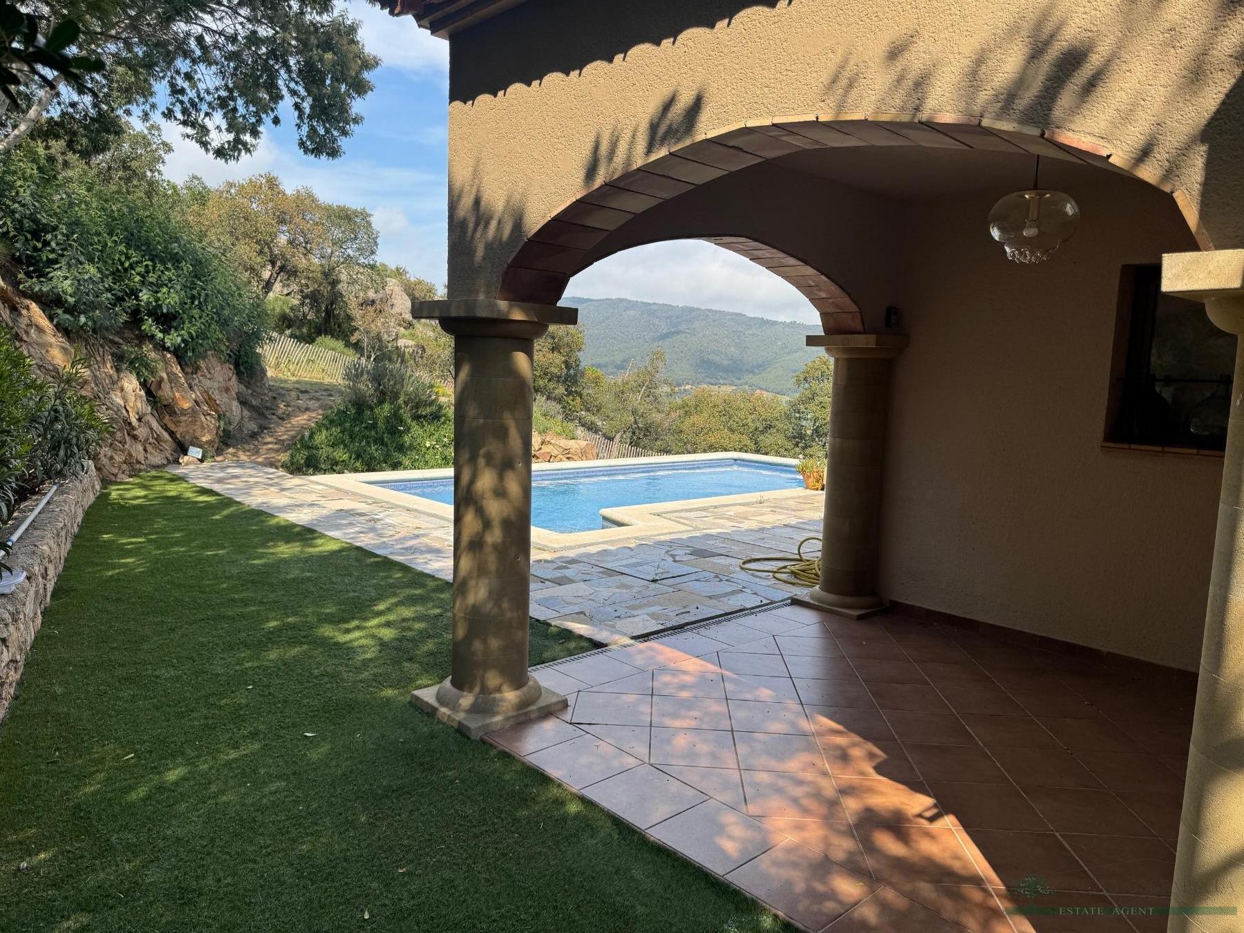 For sale of house in Calonge