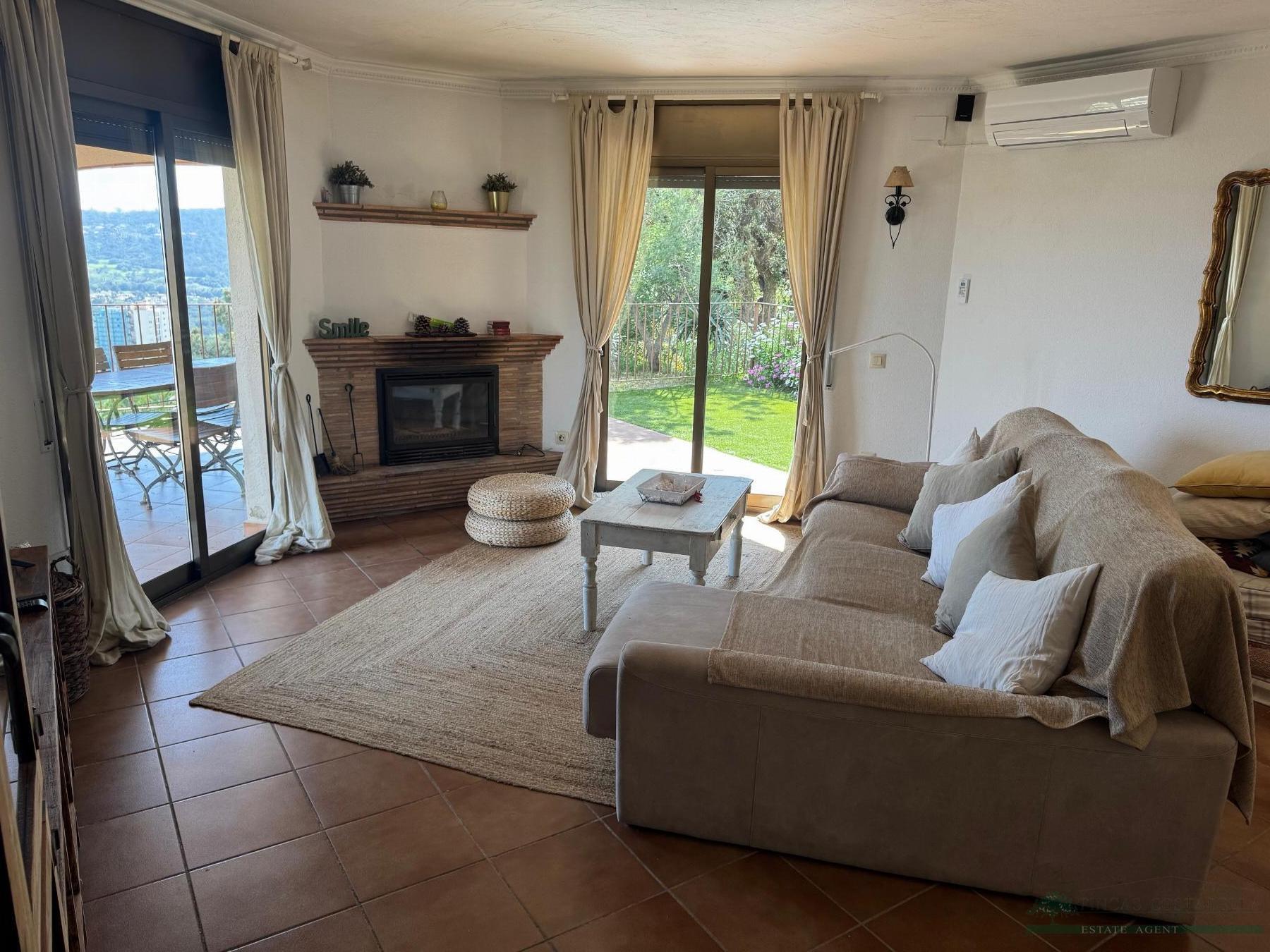 For sale of house in Calonge