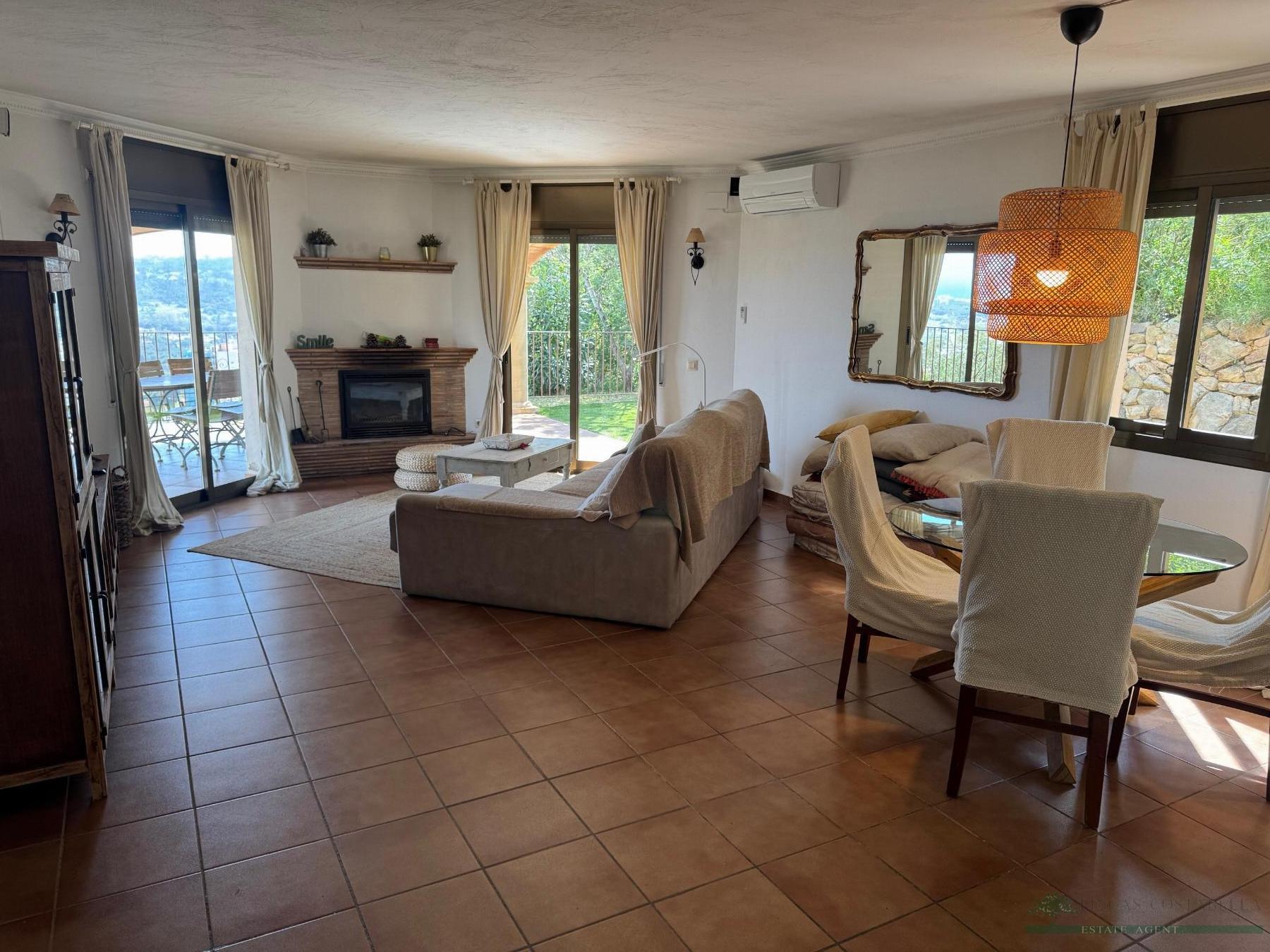 For sale of house in Calonge