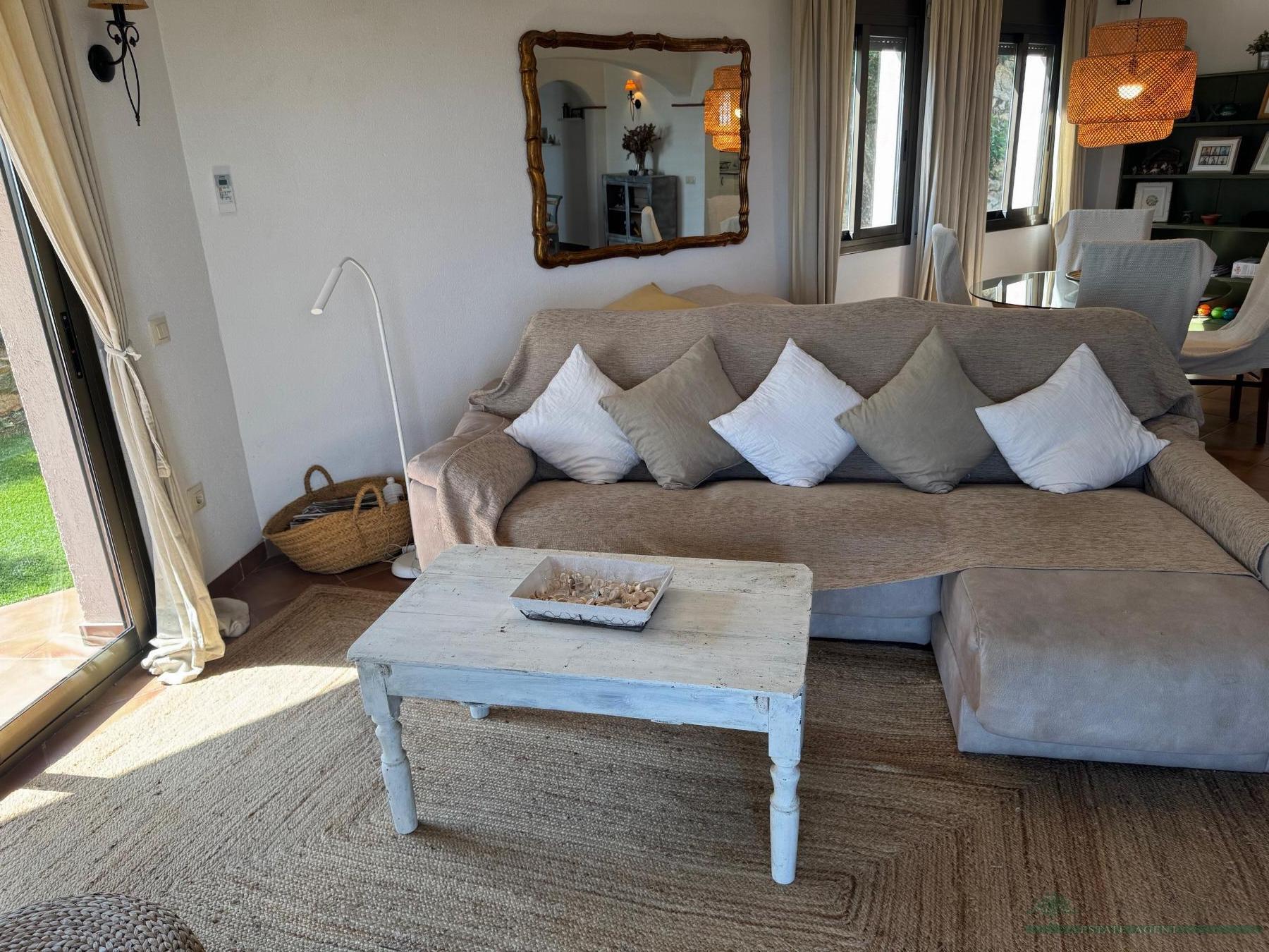 For sale of house in Calonge