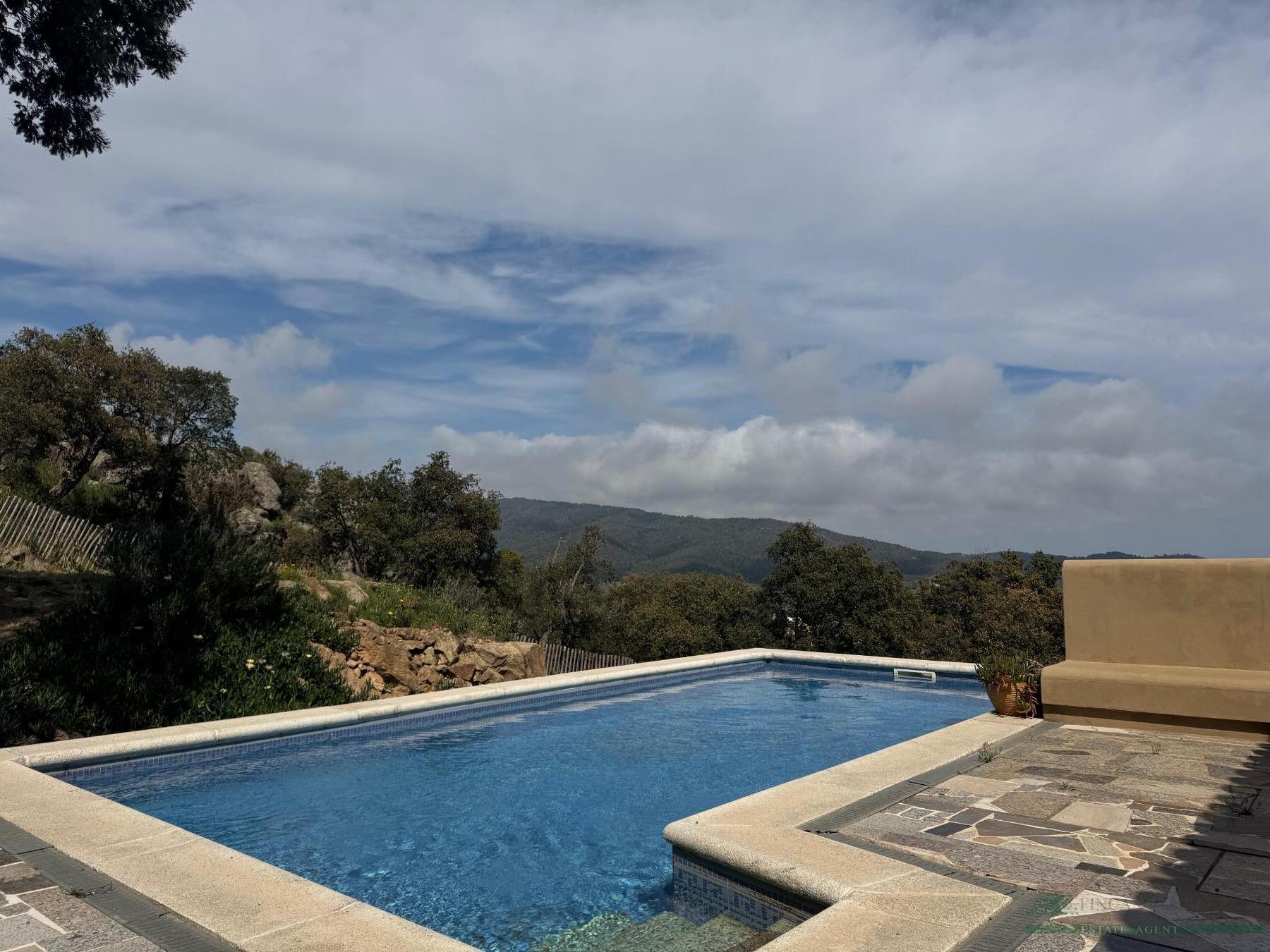 For sale of house in Calonge