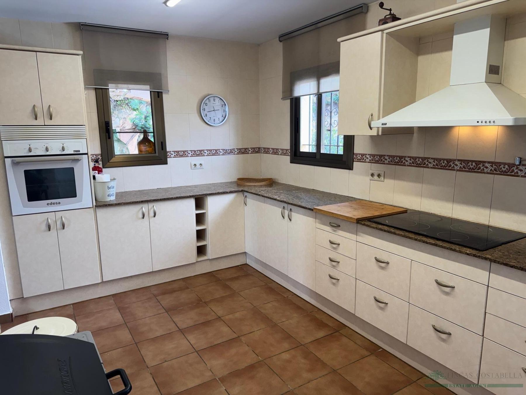 For sale of house in Calonge