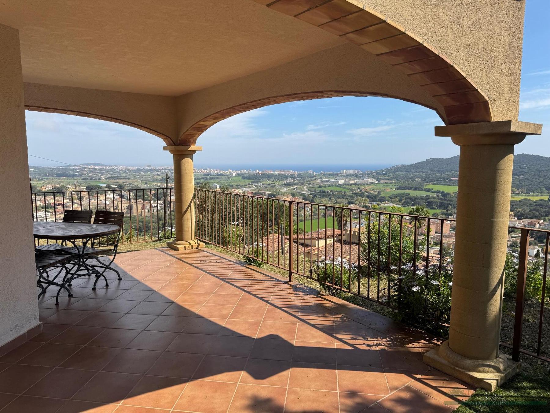 For sale of house in Calonge