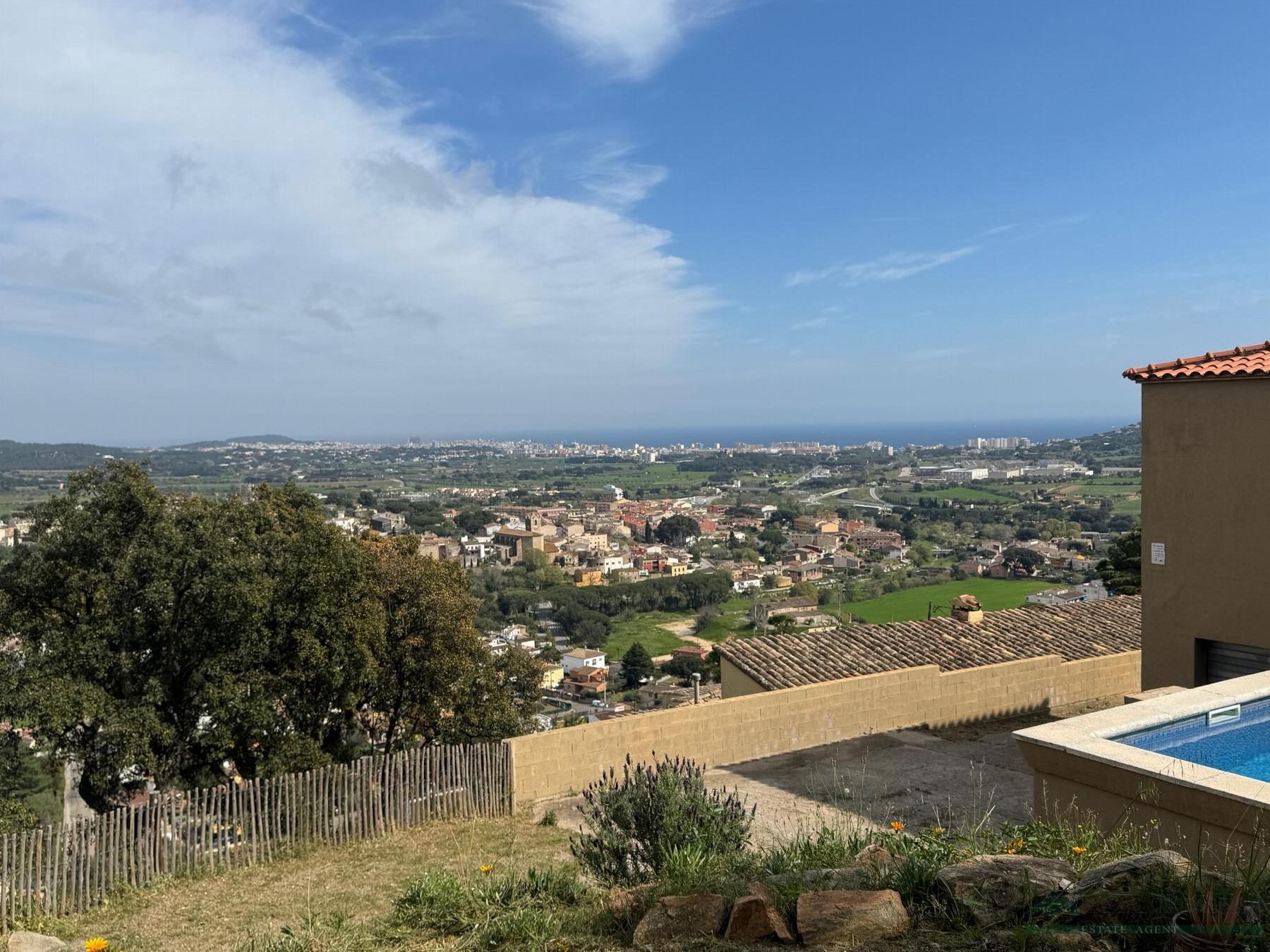 For sale of house in Calonge