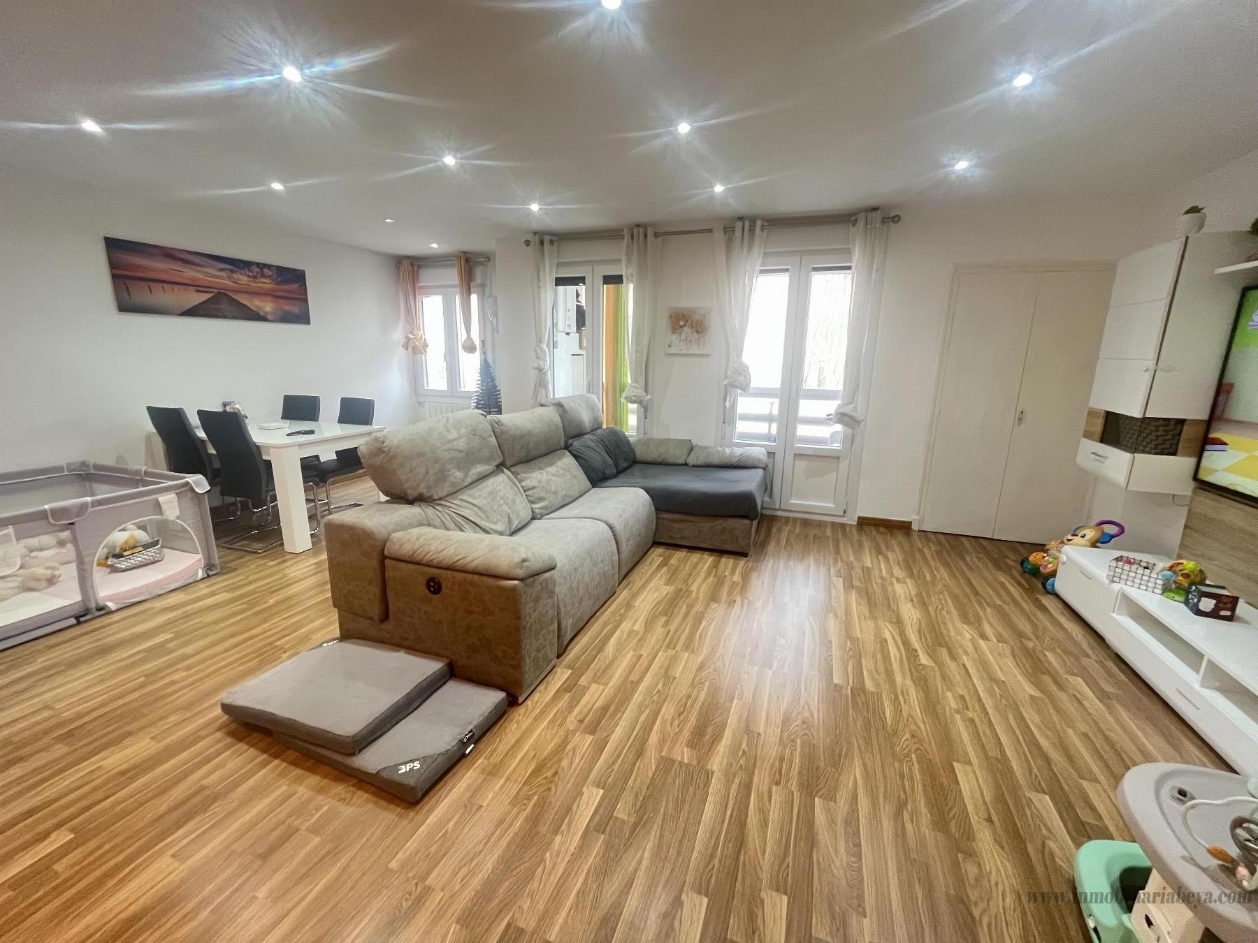 For sale of flat in Pamplona
