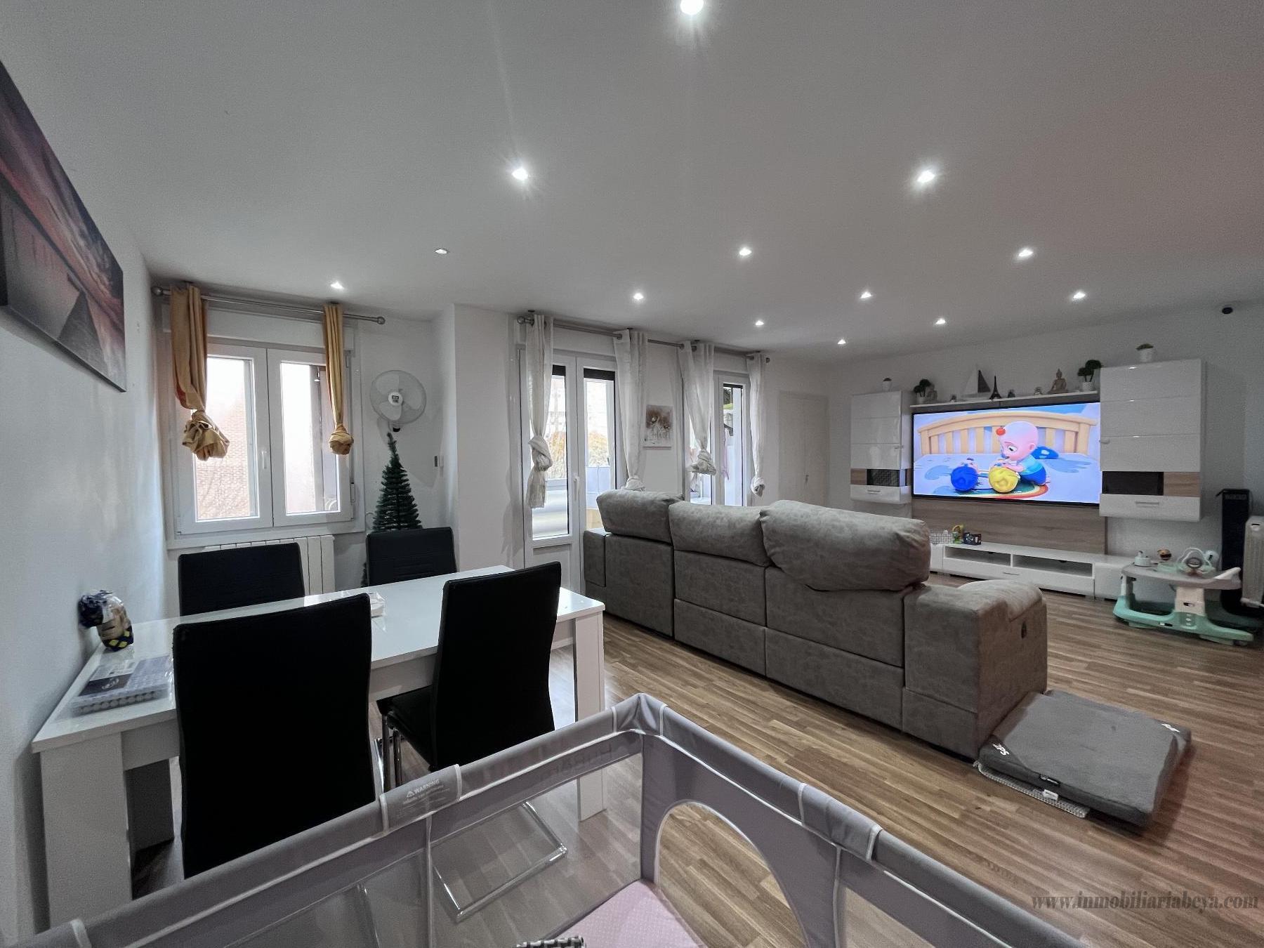 For sale of flat in Pamplona