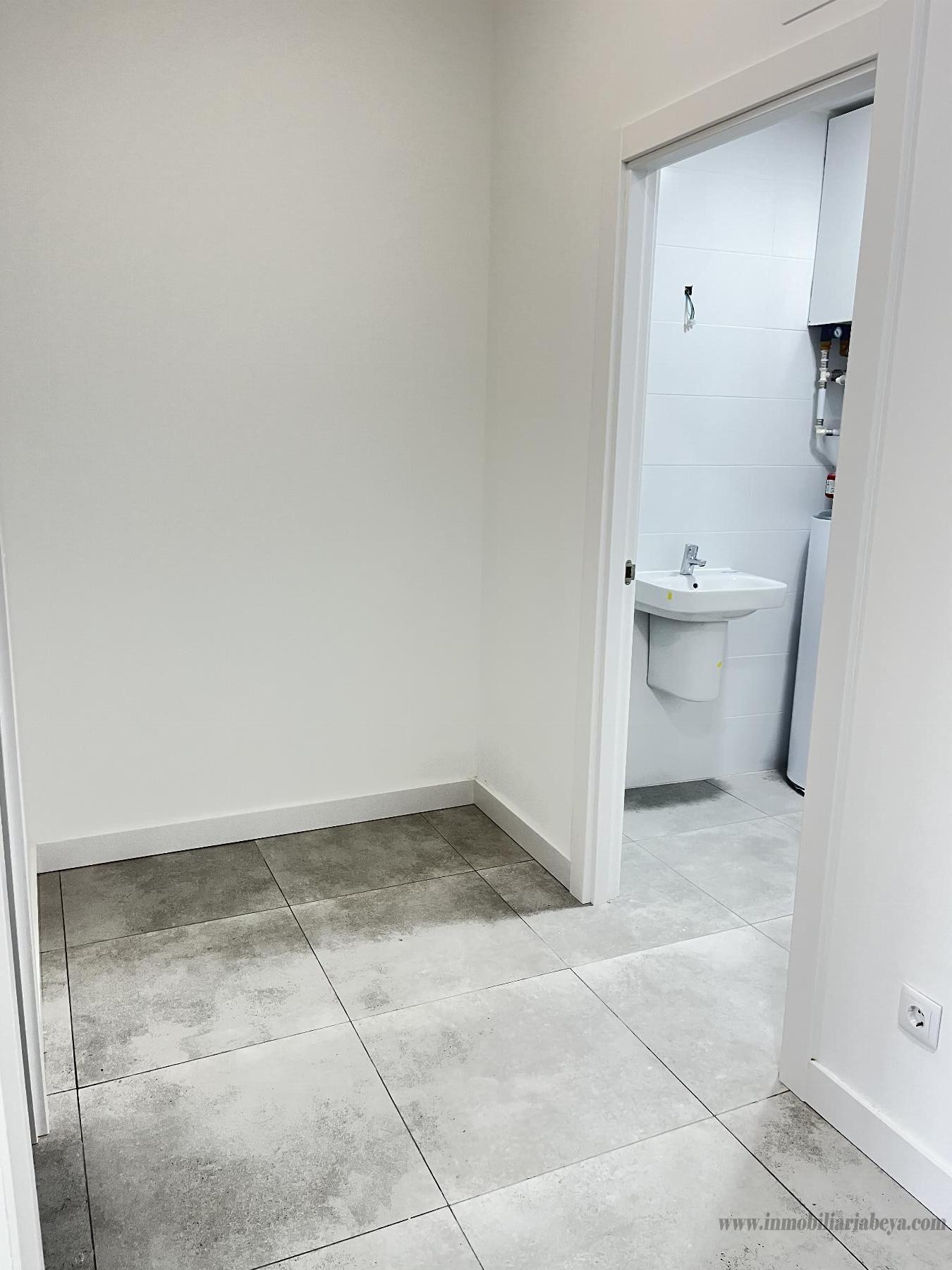 For rent of study in Pamplona