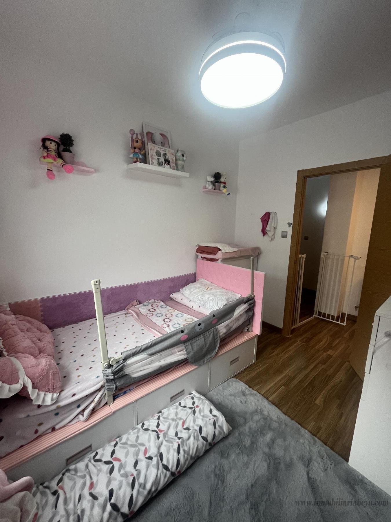 For sale of flat in Pamplona