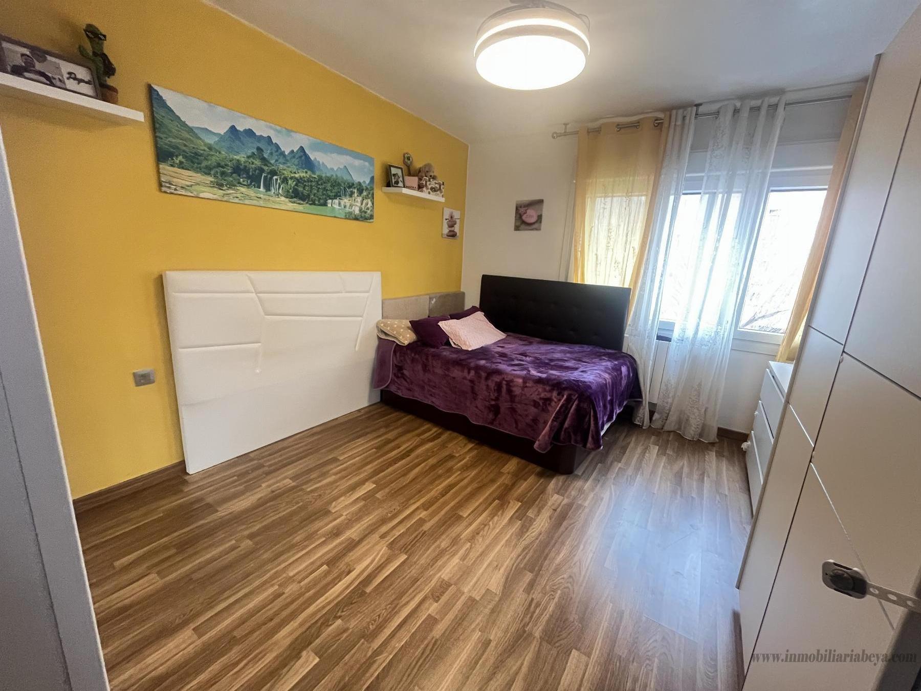 For sale of flat in Pamplona