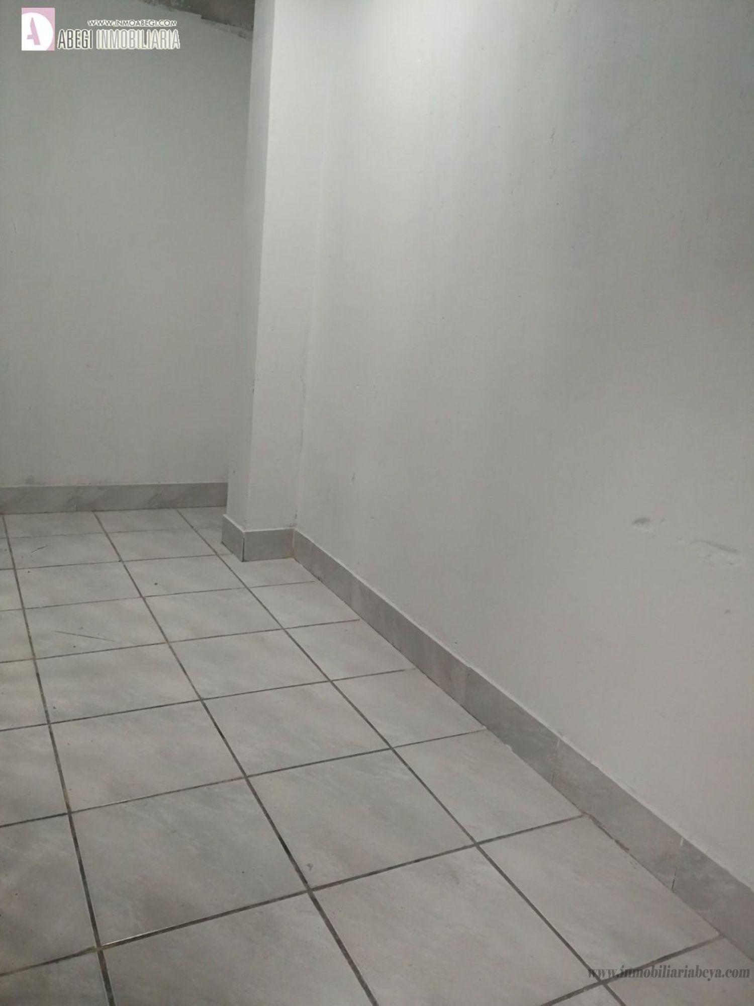 For rent of storage room in Villava Atarrabia