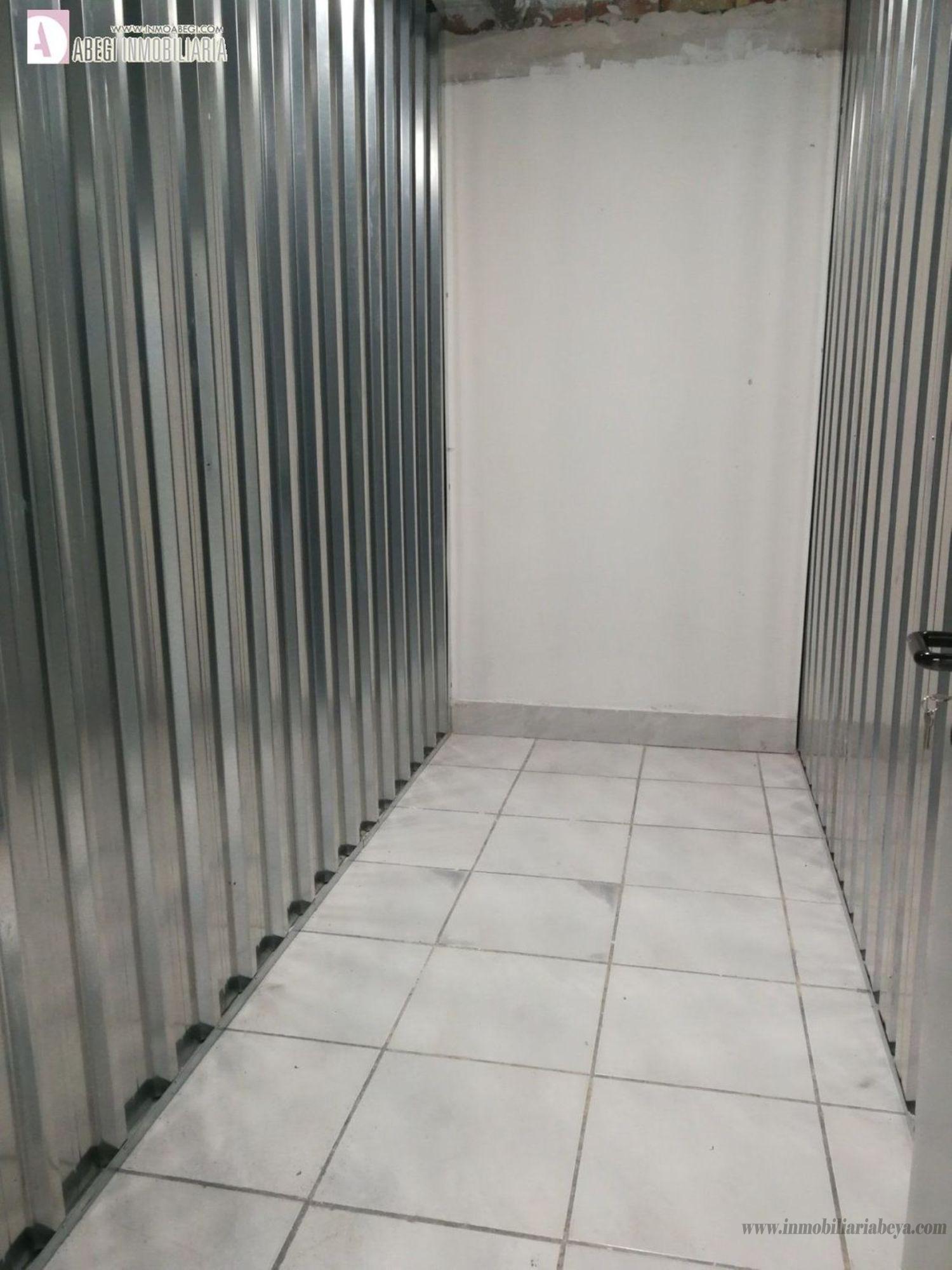 For rent of storage room in Villava Atarrabia