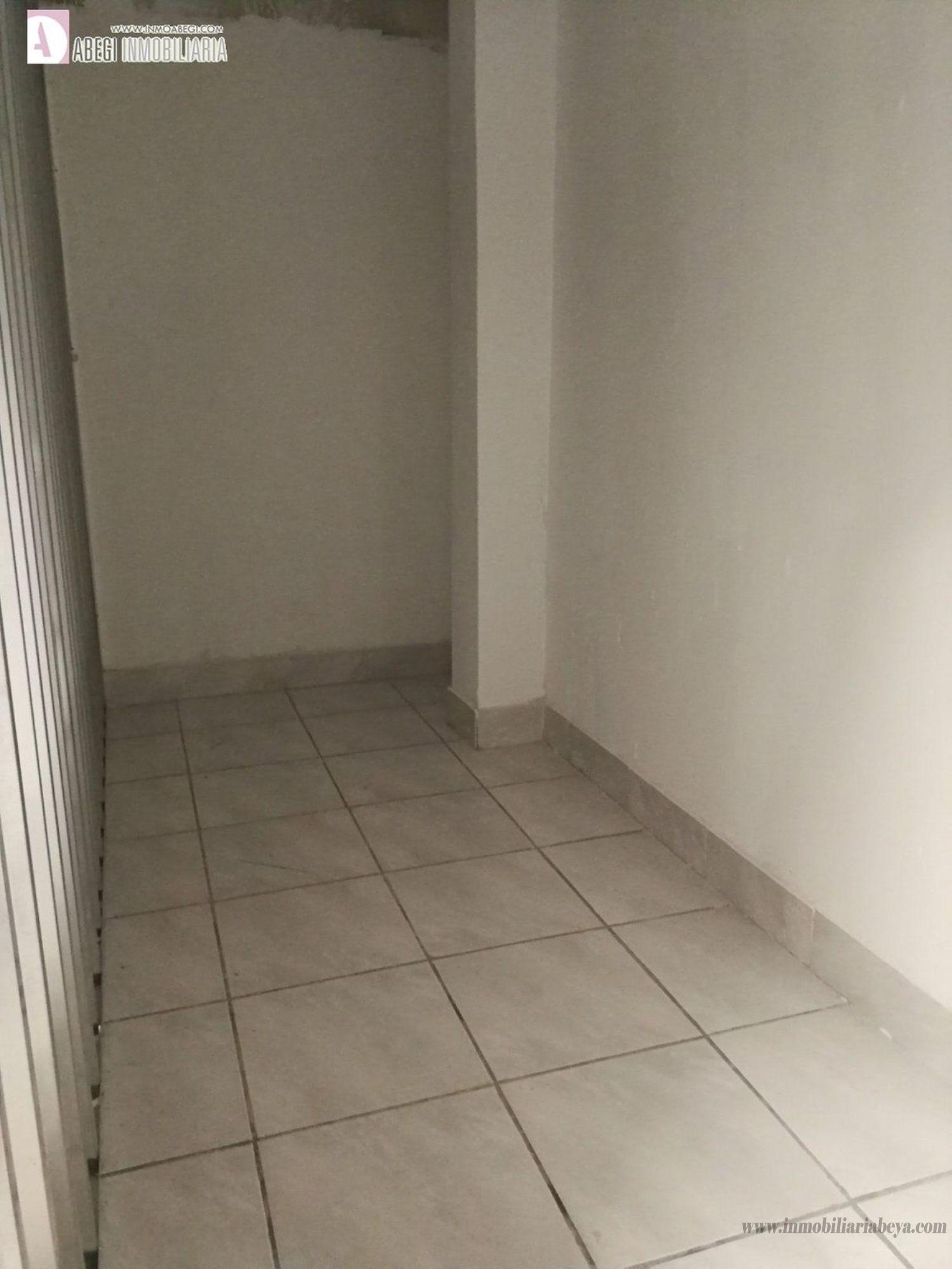 For rent of storage room in Villava Atarrabia