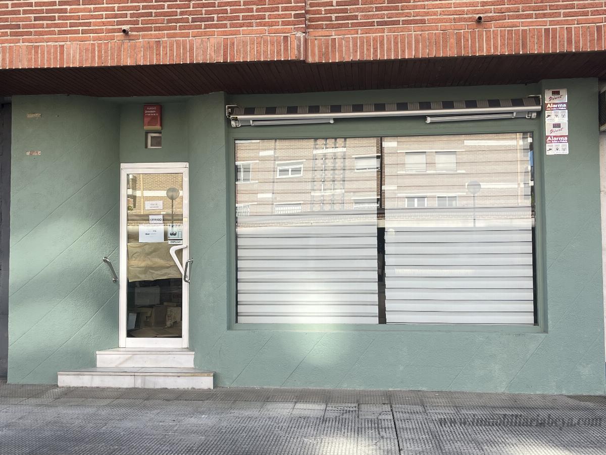For sale of commercial in Pamplona