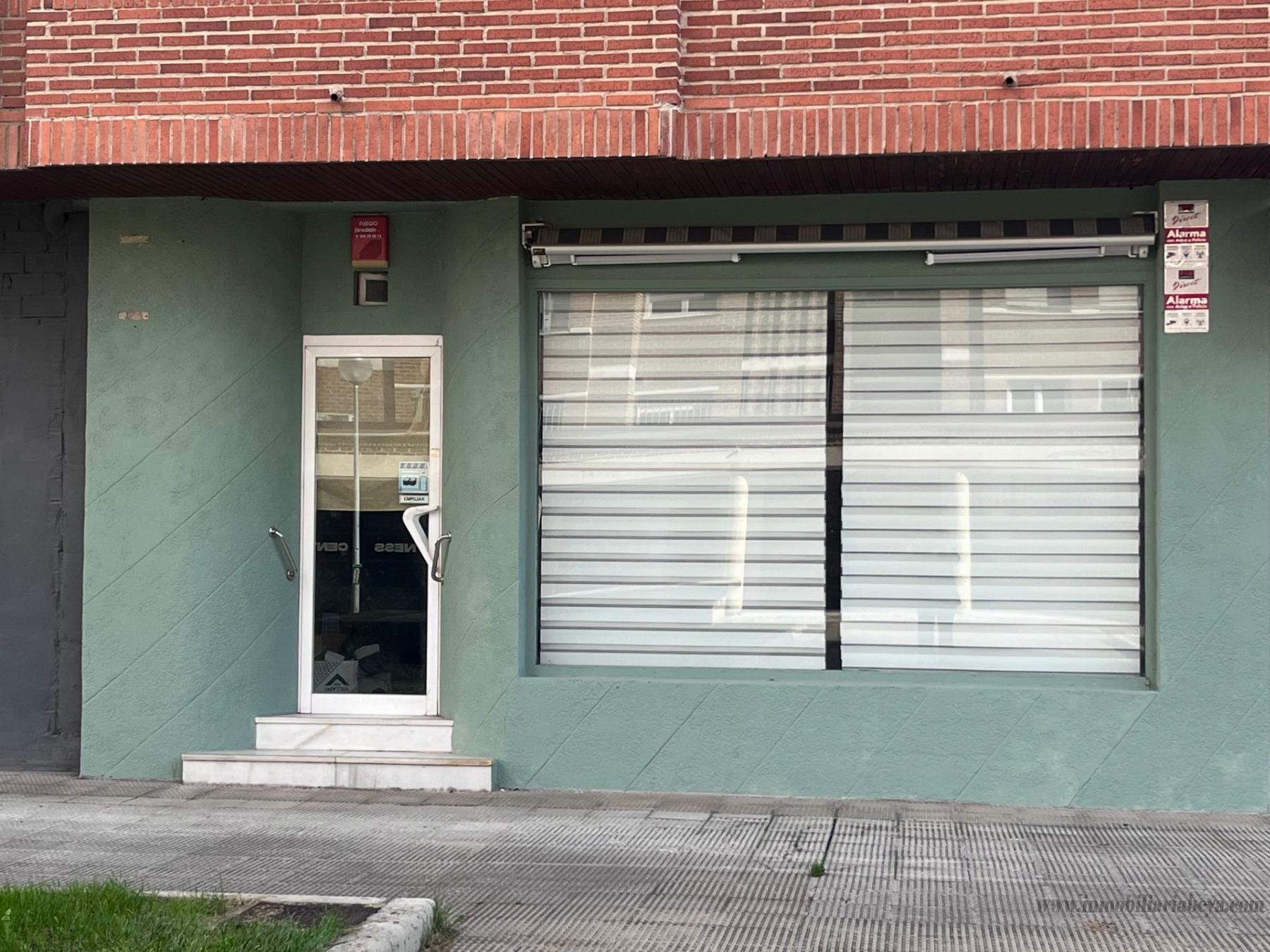 For sale of commercial in Pamplona