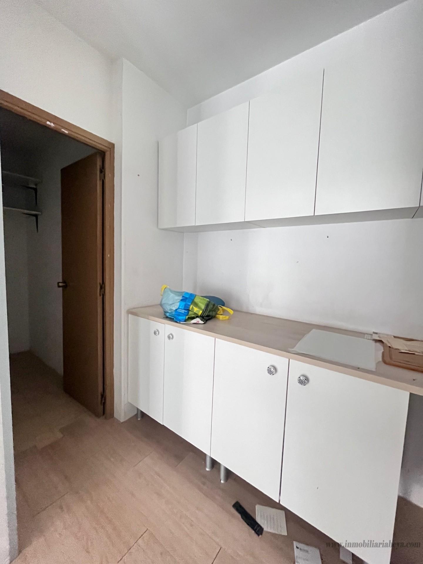 For sale of commercial in Pamplona