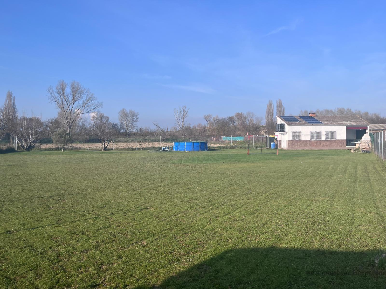 For sale of land in Lerín