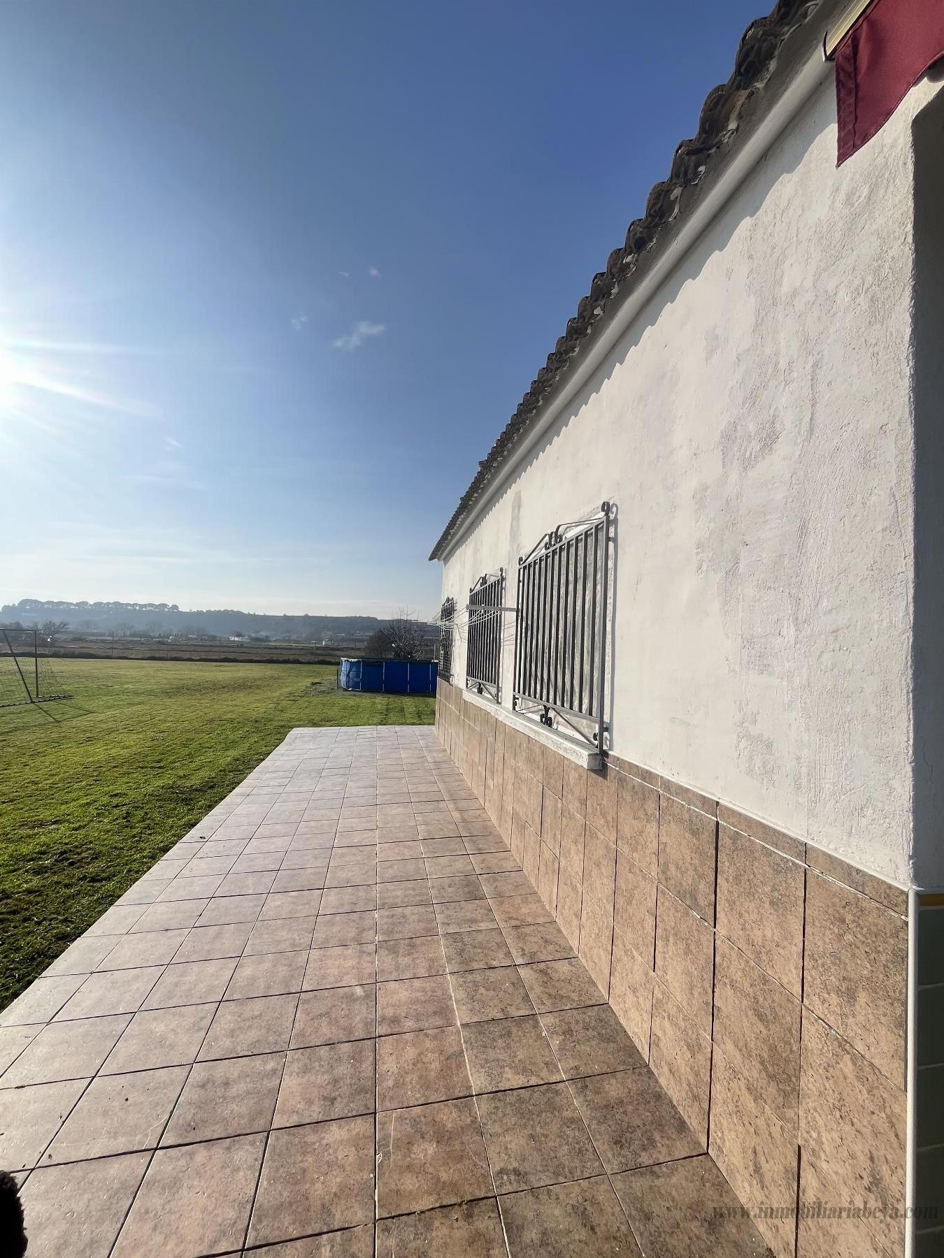 For sale of land in Lerín
