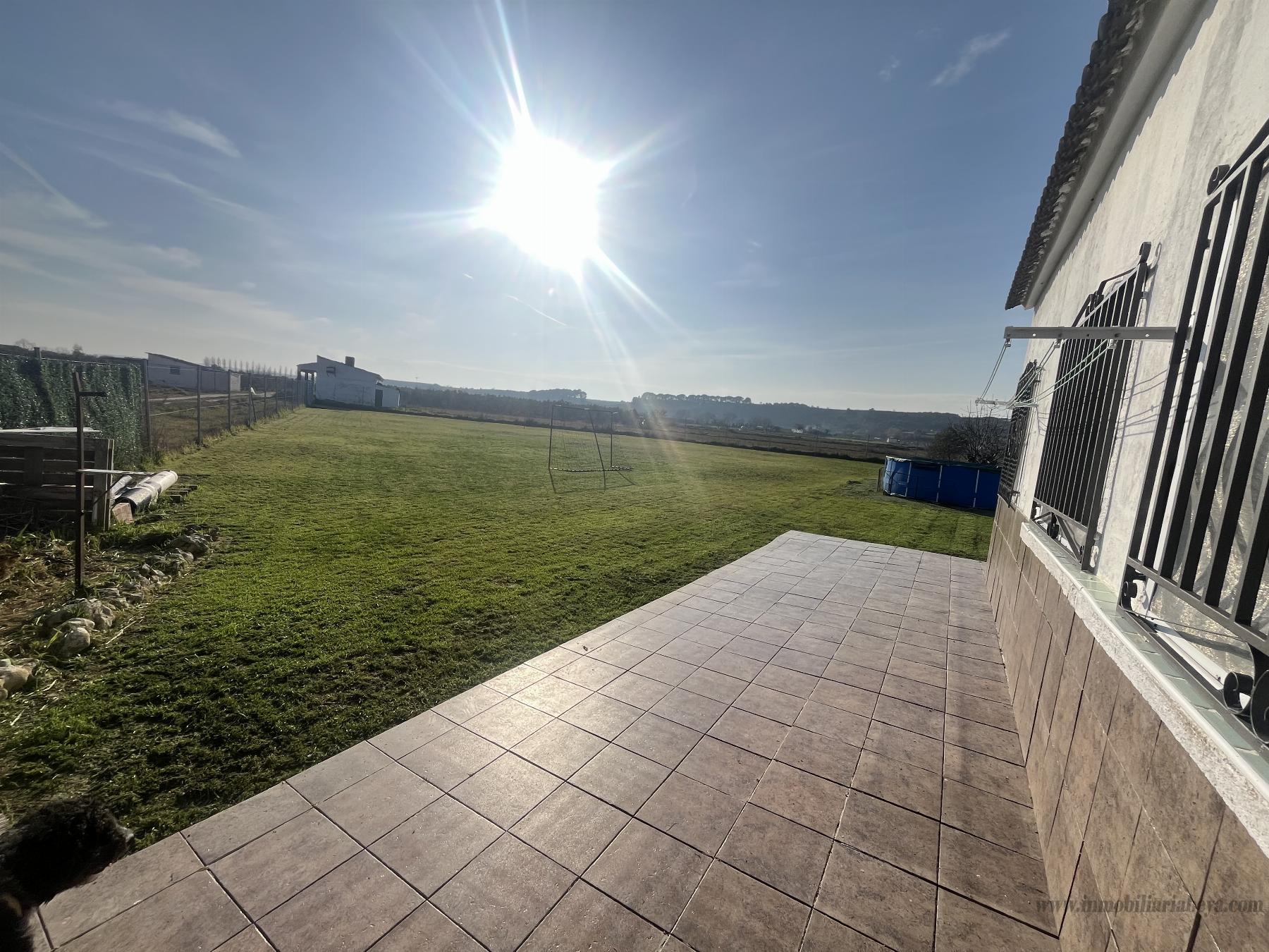 For sale of land in Lerín