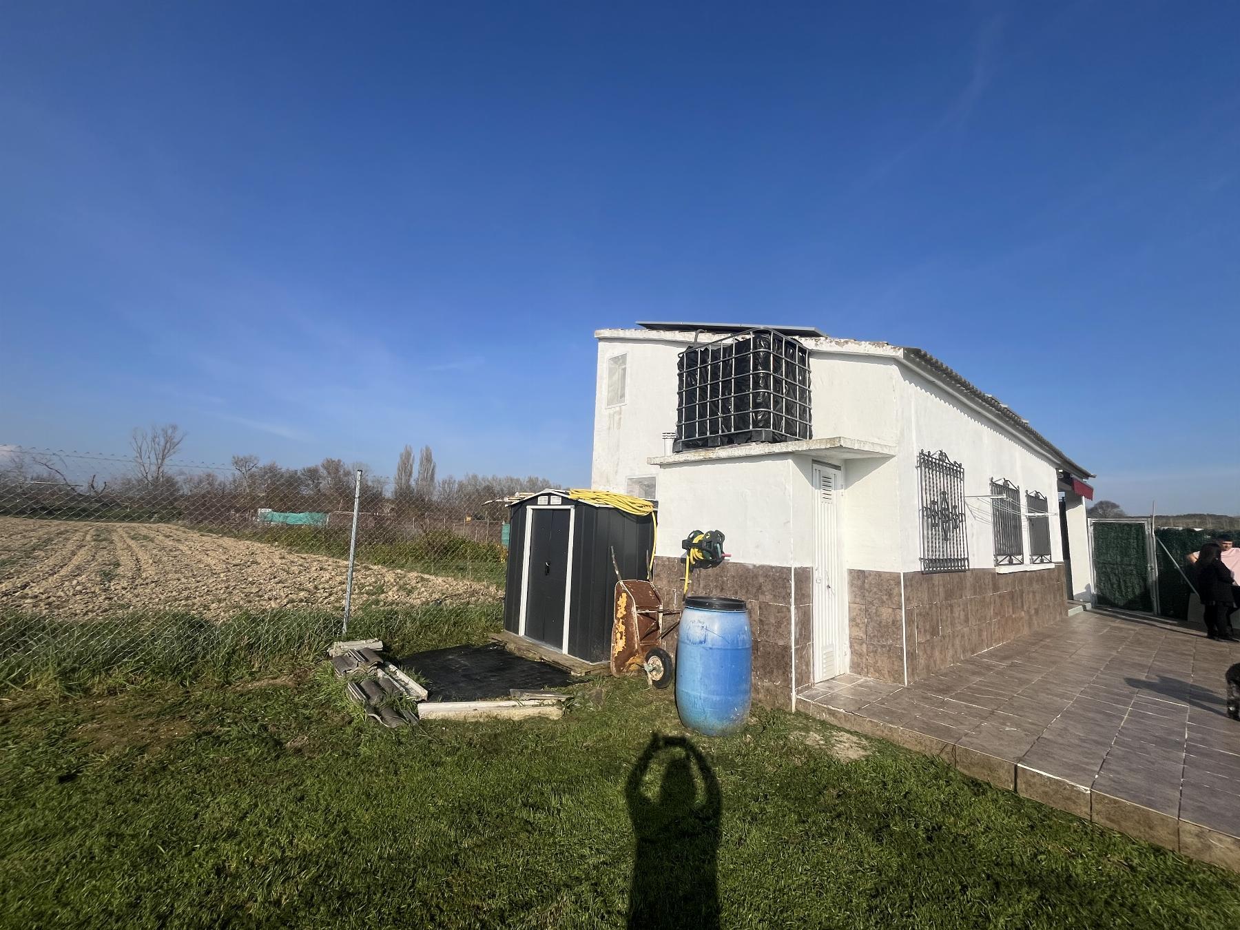 For sale of land in Lerín