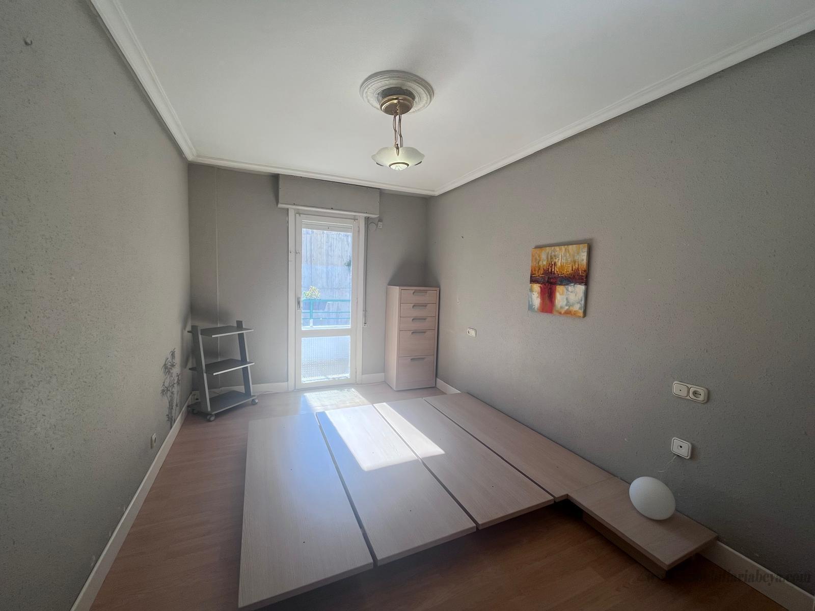 For sale of flat in Mutriku