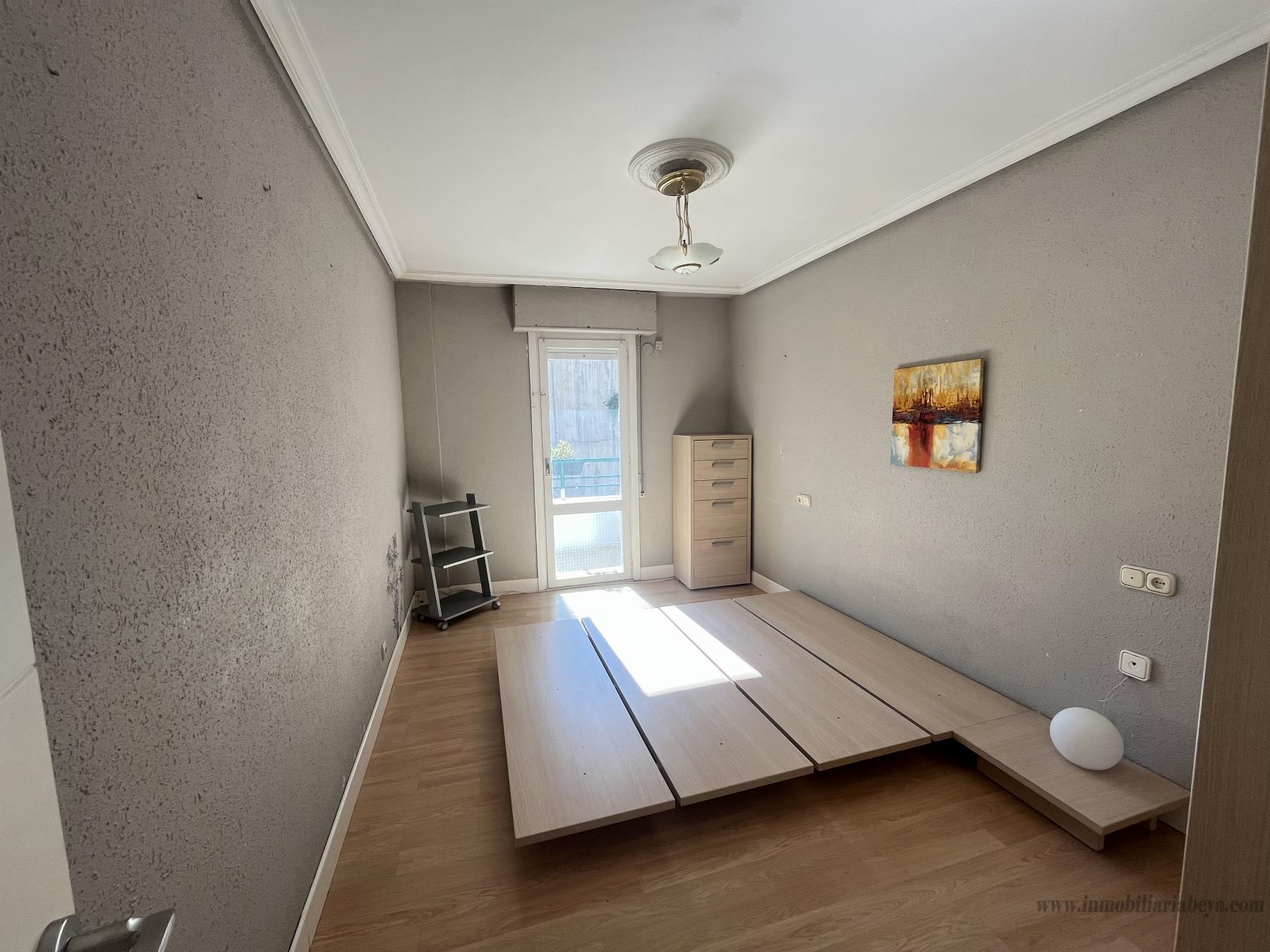 For sale of flat in Mutriku