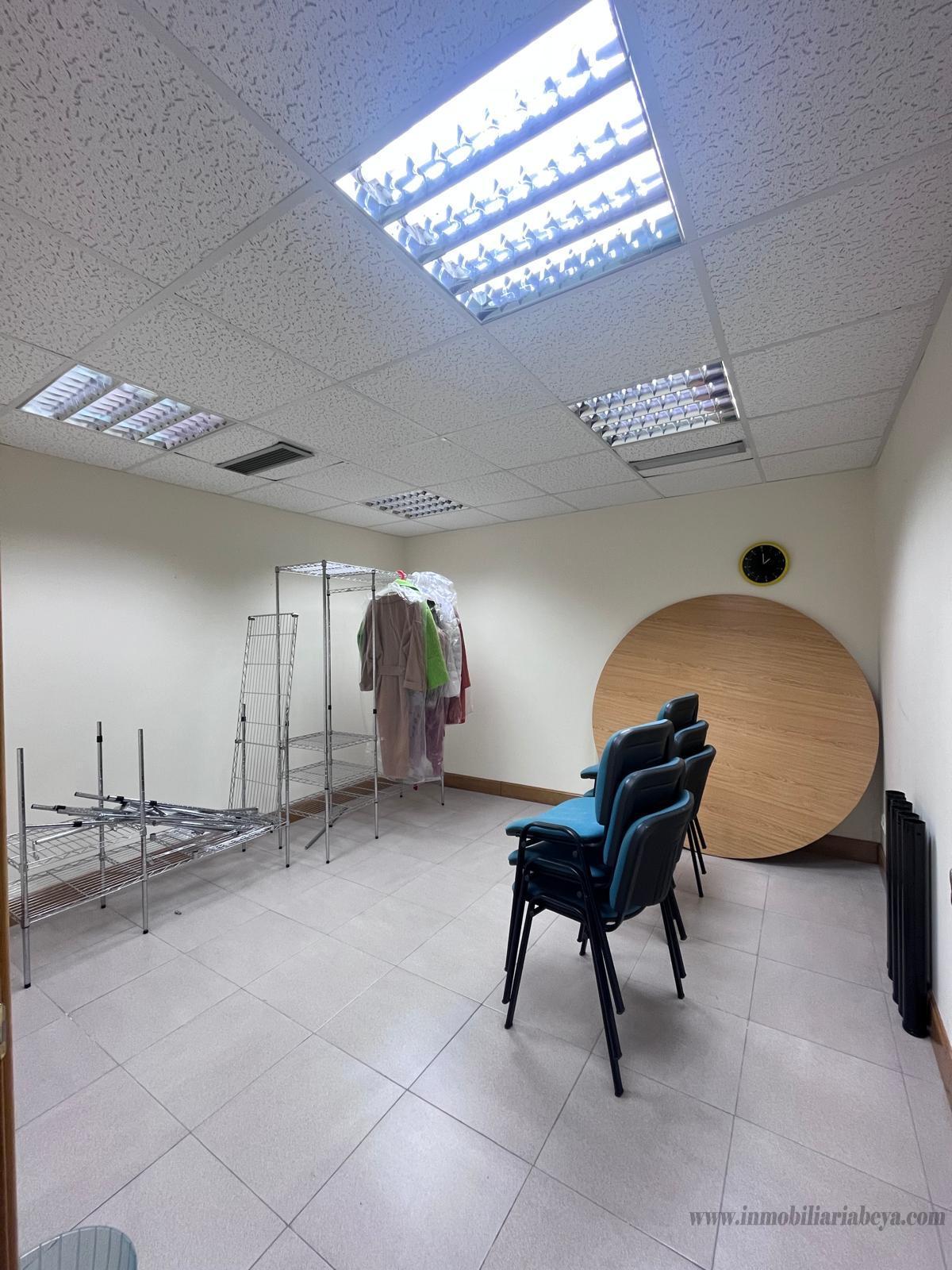 For sale of office in Villava Atarrabia