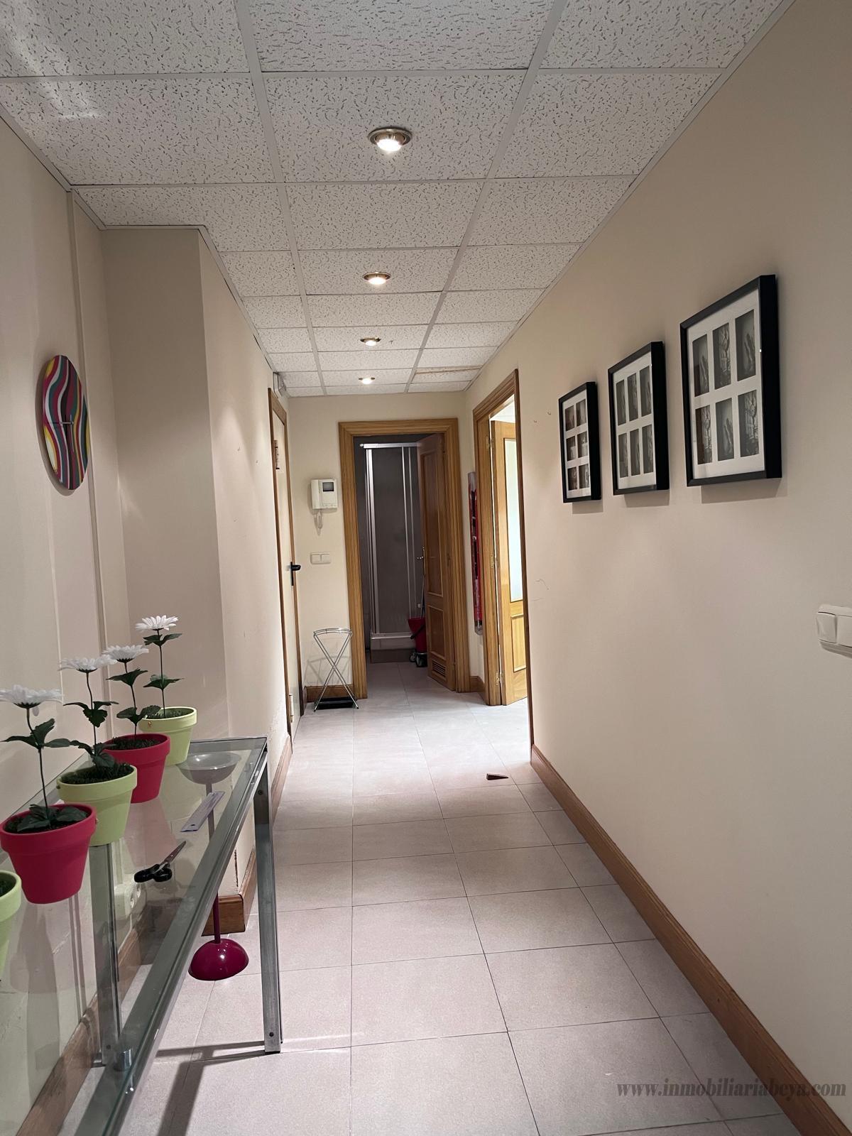 For sale of office in Villava Atarrabia