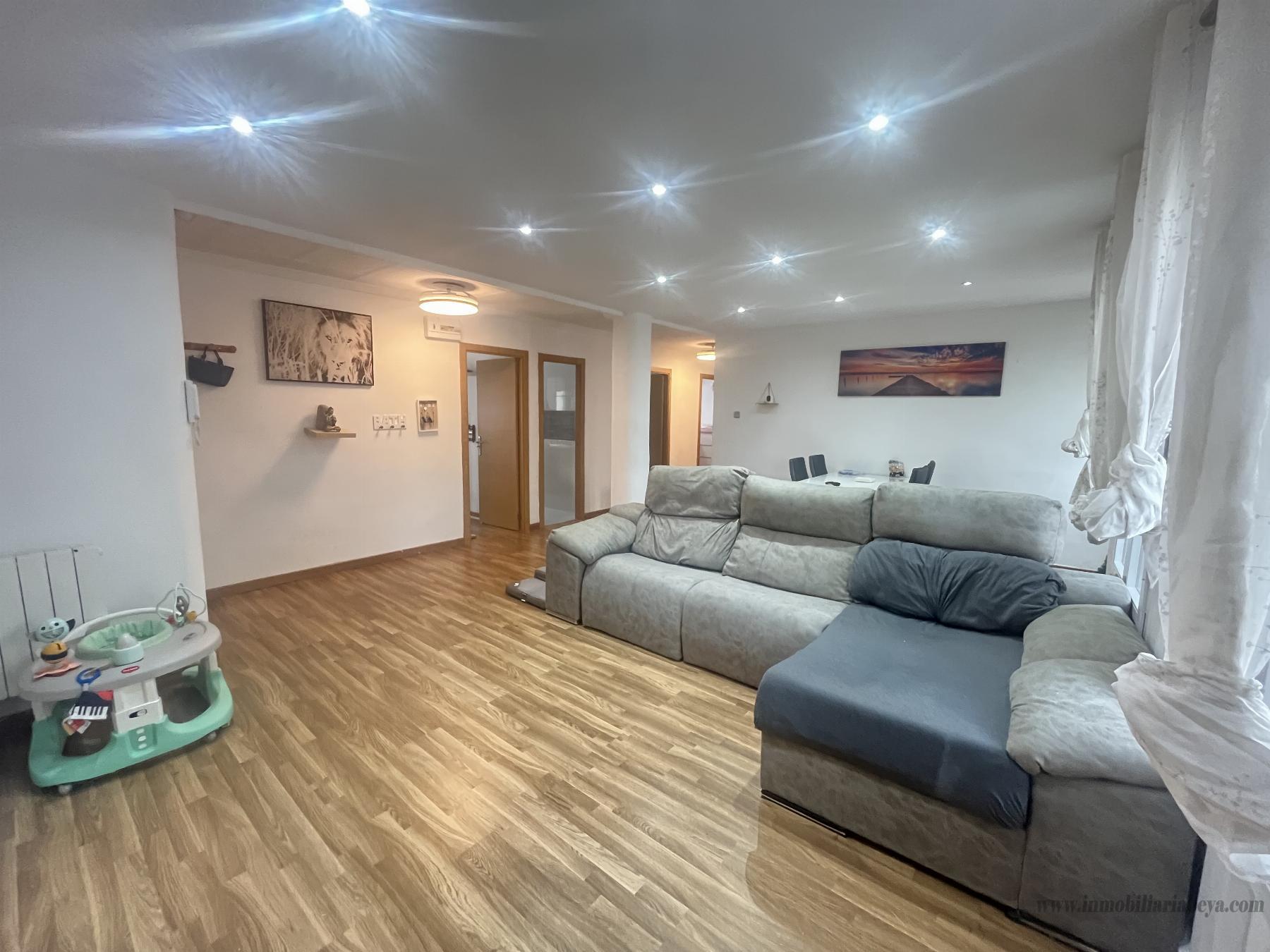 For sale of flat in Pamplona