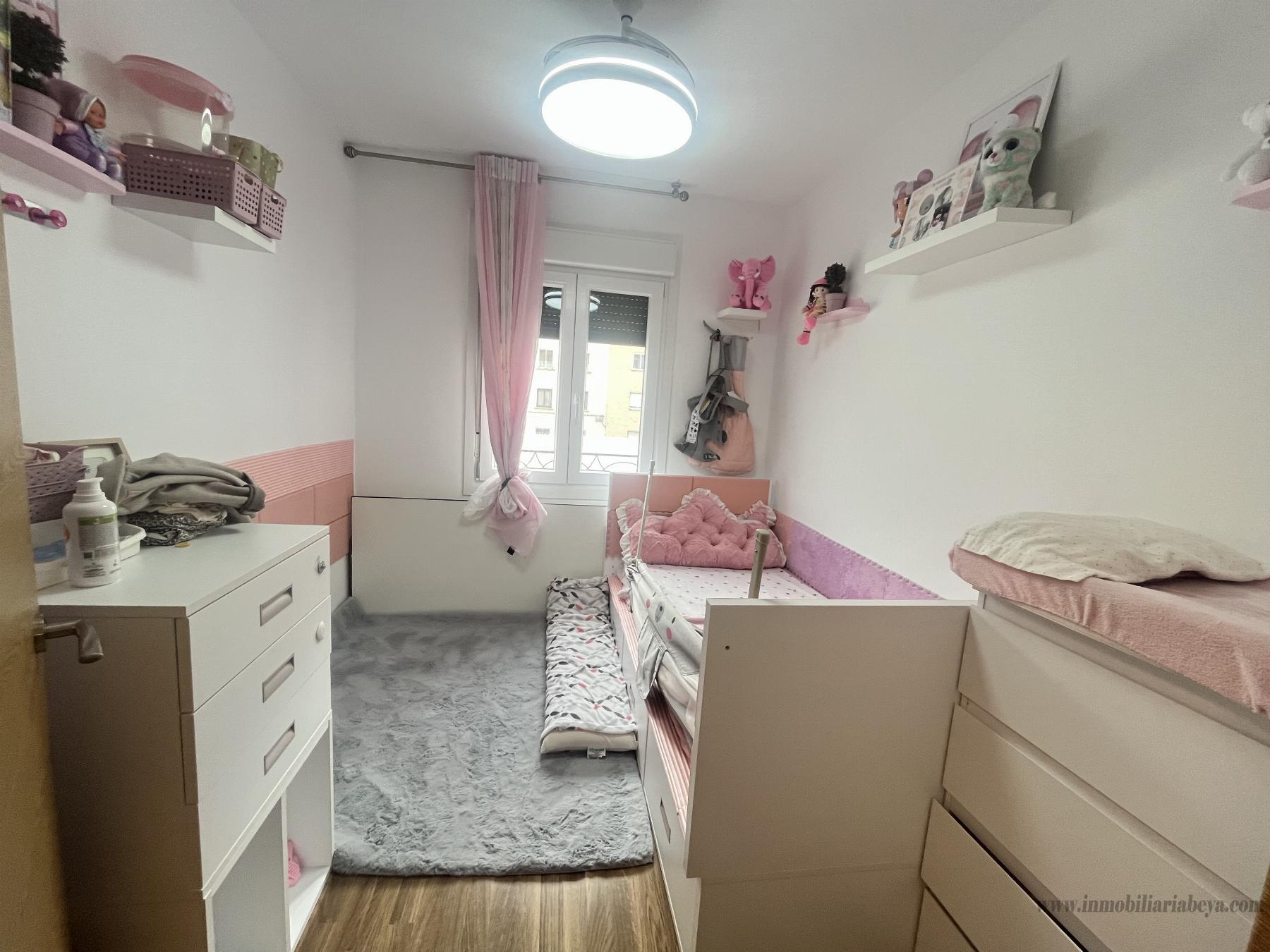For sale of flat in Pamplona