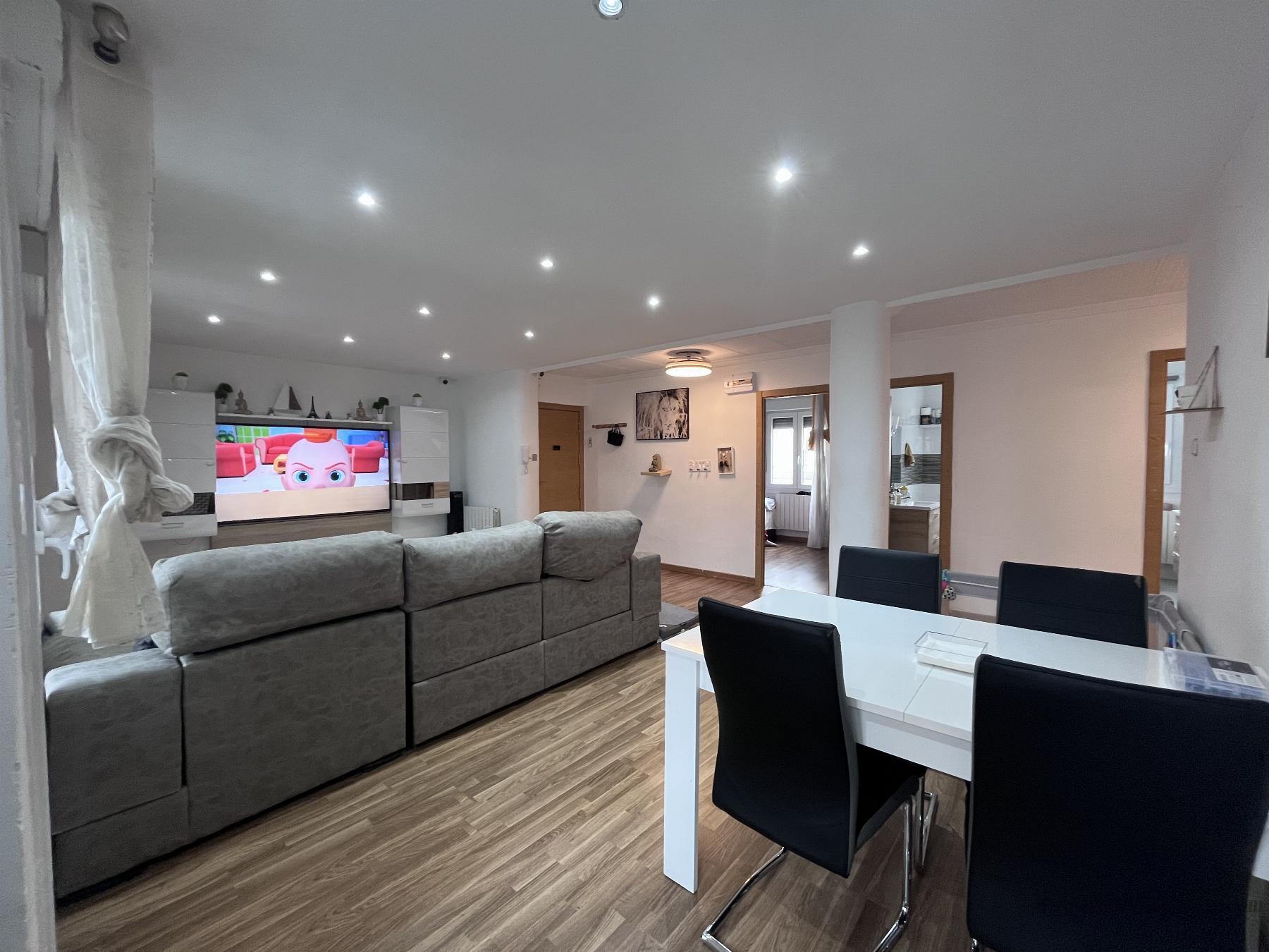 For sale of flat in Pamplona