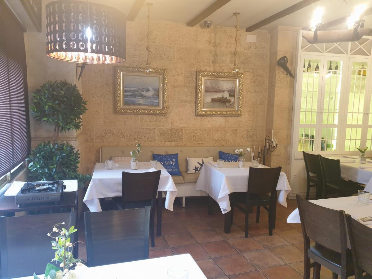 For share of premises in Valencia