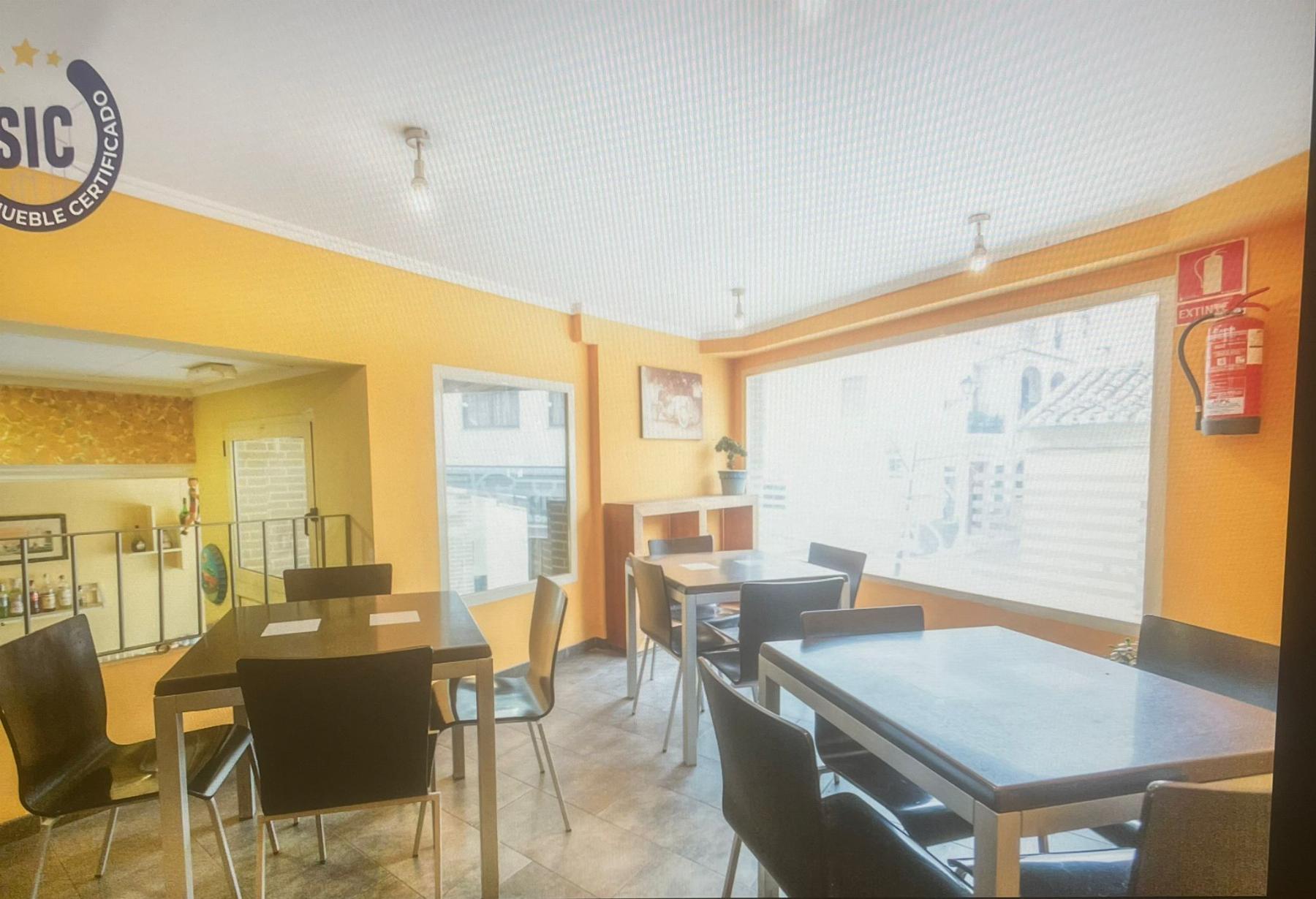 Venta de edificio en Gilet