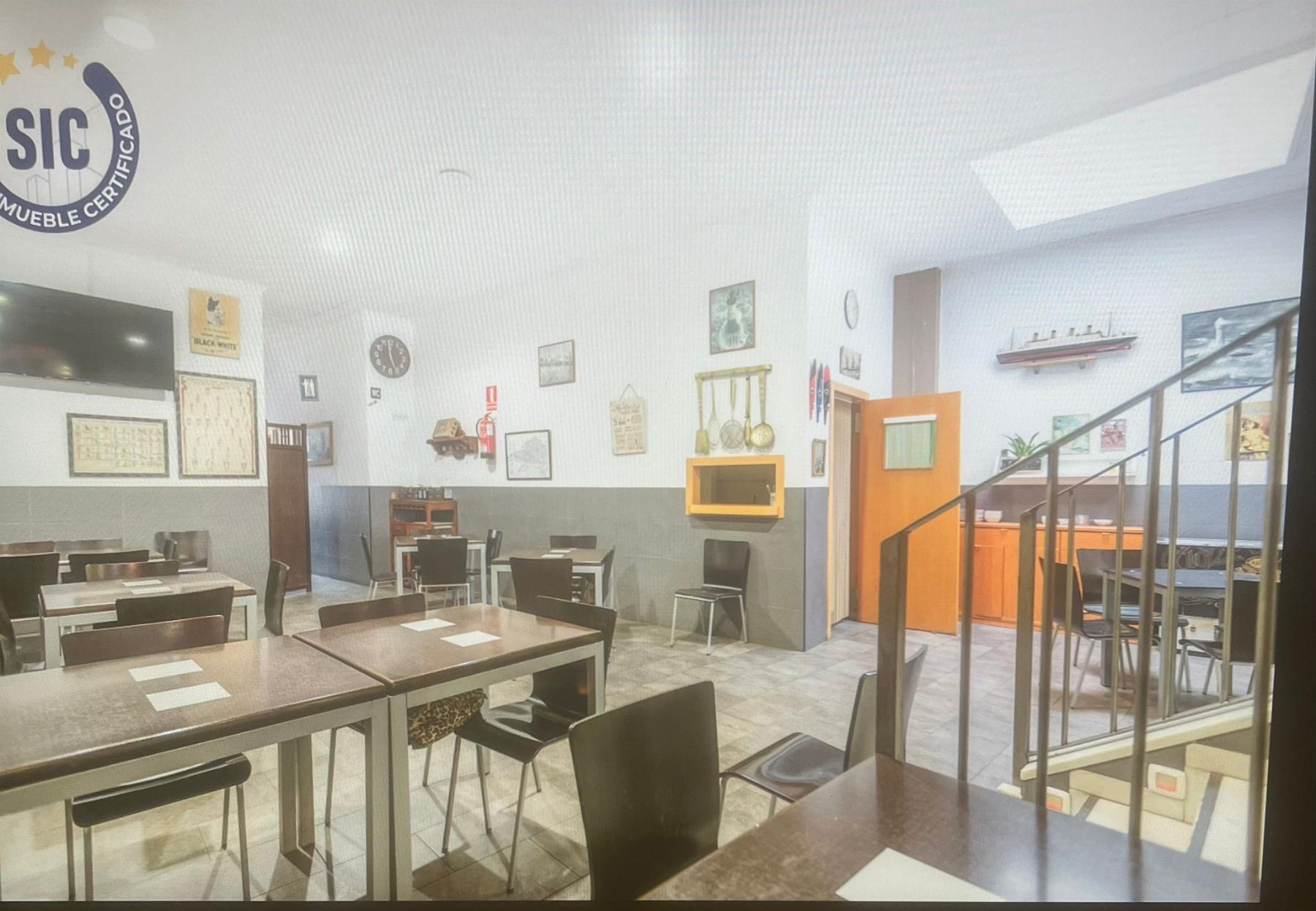 Venta de edificio en Gilet