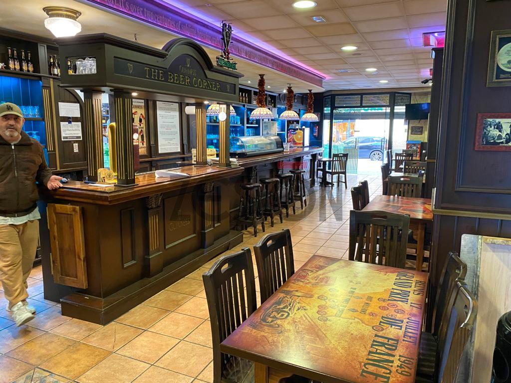 For sale of commercial in Valencia
