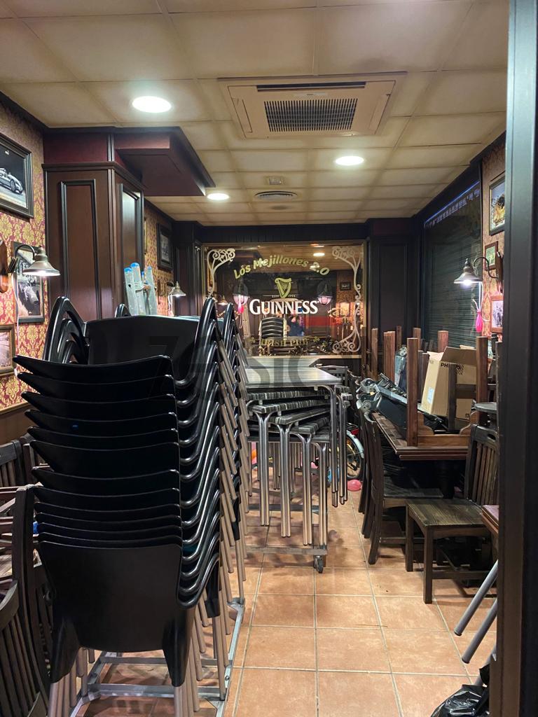For sale of commercial in Valencia