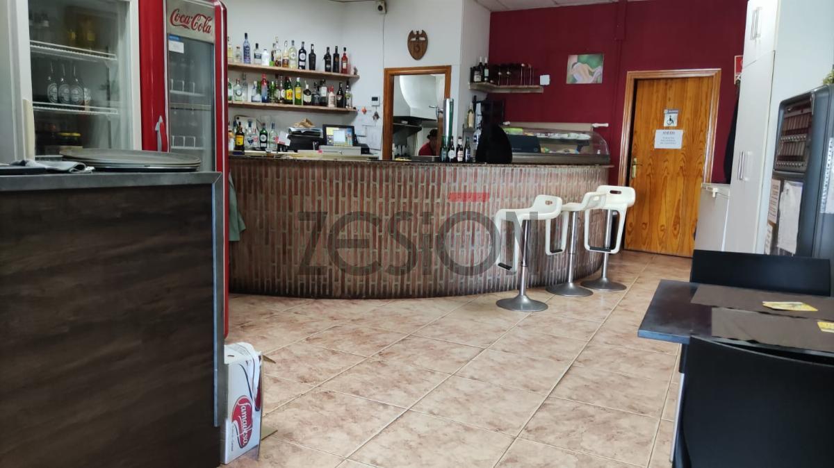 Venta de local comercial en El Perello