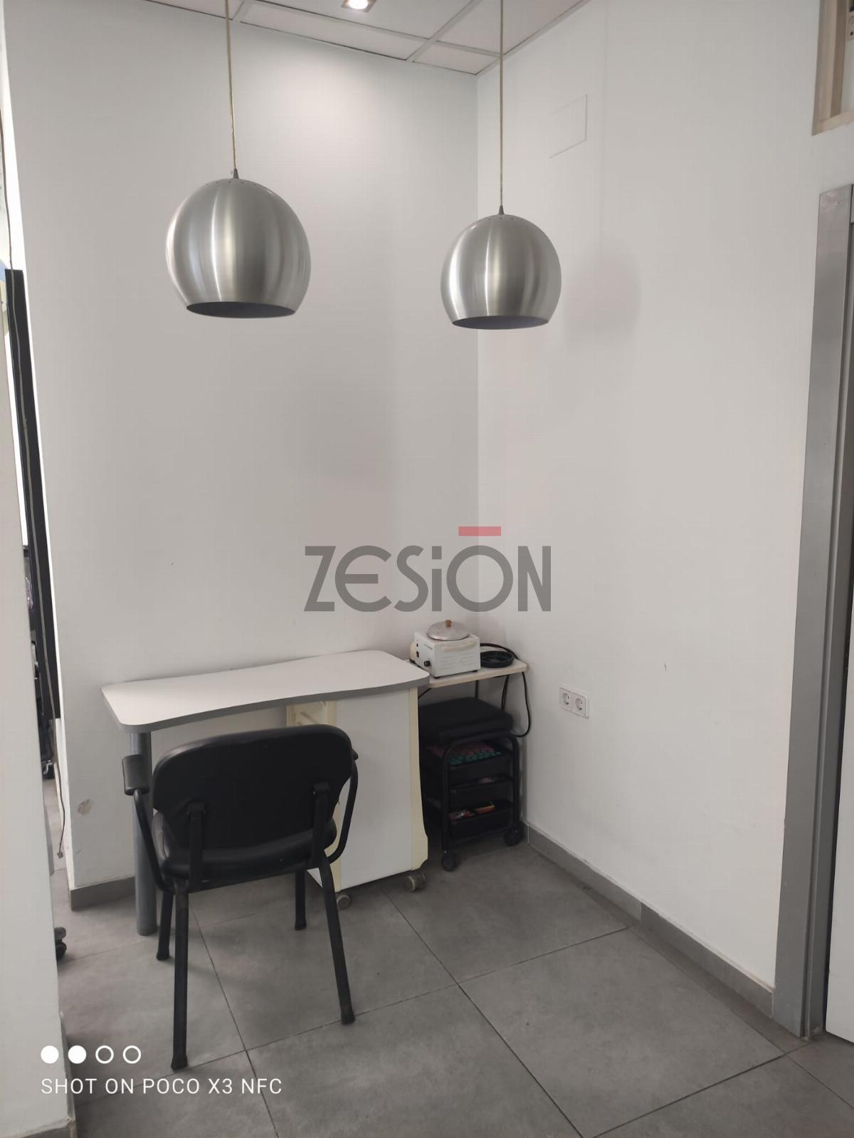 For share of commercial in Valencia
