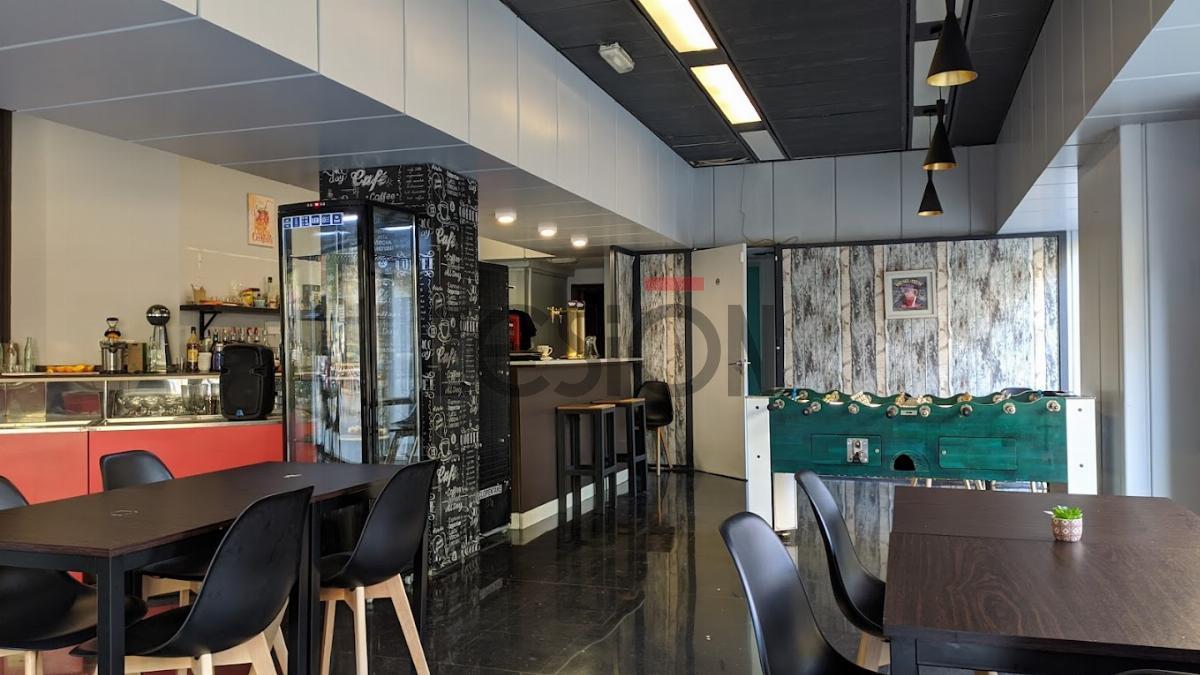 For rent of commercial in Valencia